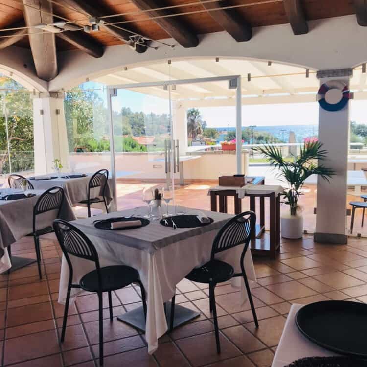 Immagine di copertina del ristorante Tholoi Restaurant and Pizzeria
