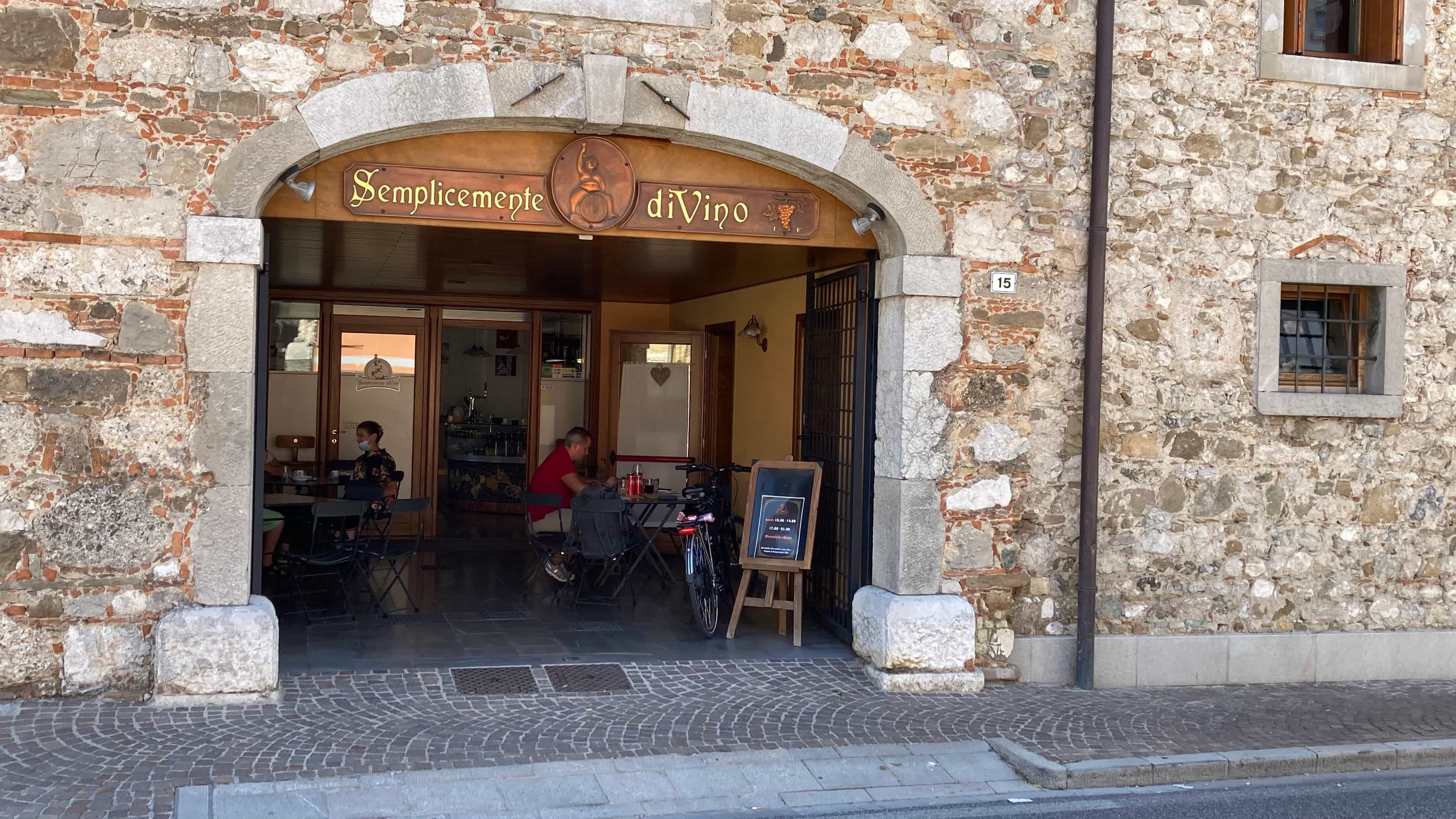 Immagine di copertina del ristorante Semplicemente diVino - Osteria - Enoteca
