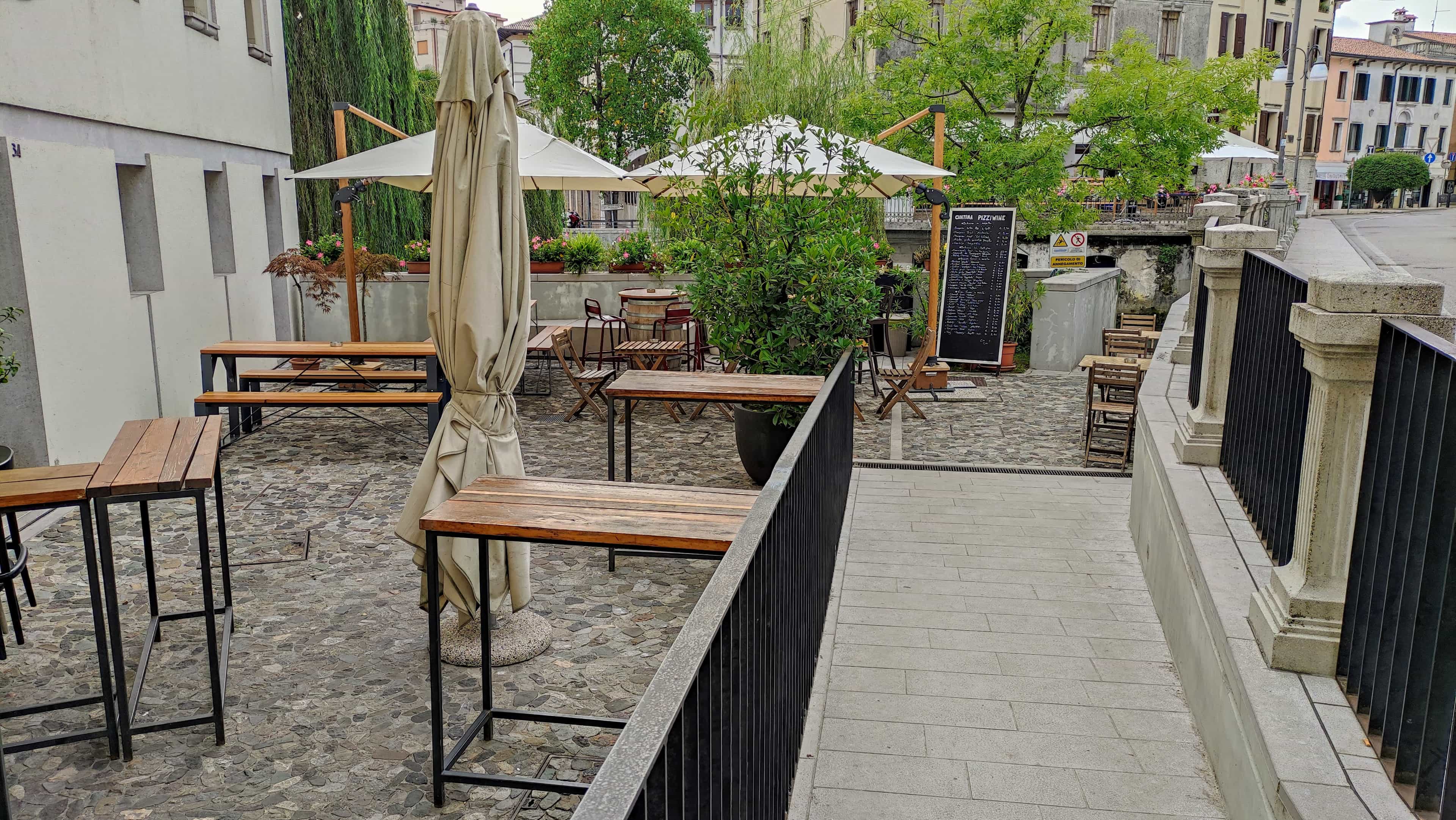Immagine di copertina del ristorante PIZZIWINE