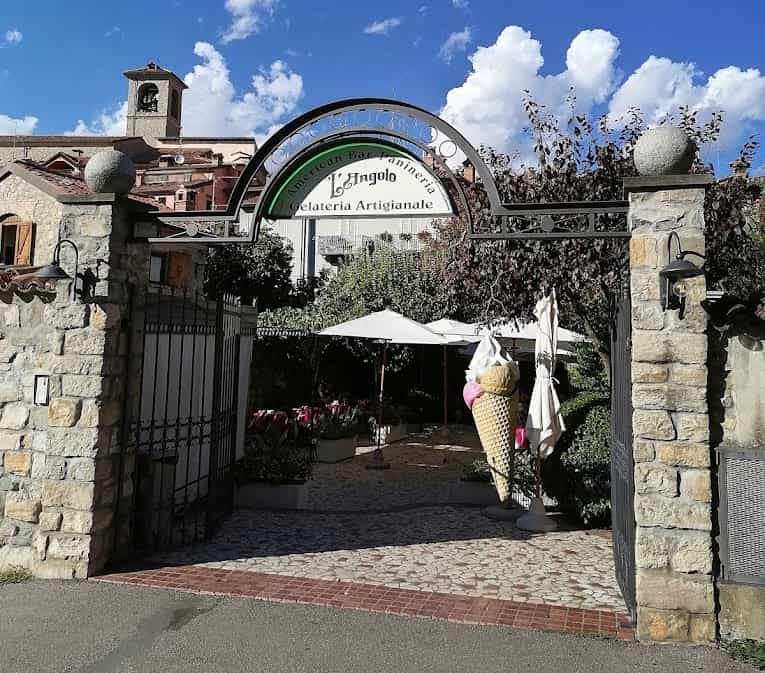 Immagine di copertina del ristorante L'Angolo Bar