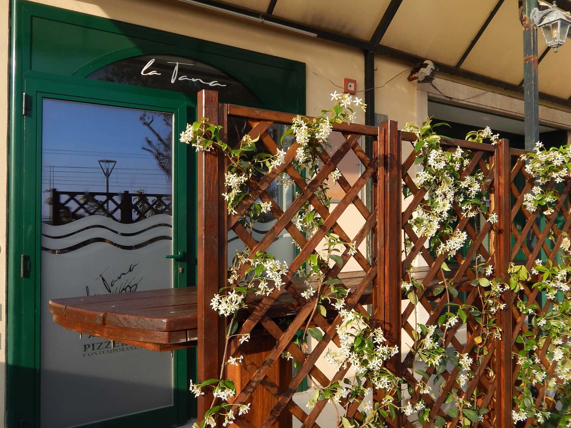 La Tana Pizzeria - Ristorante a Lavagna