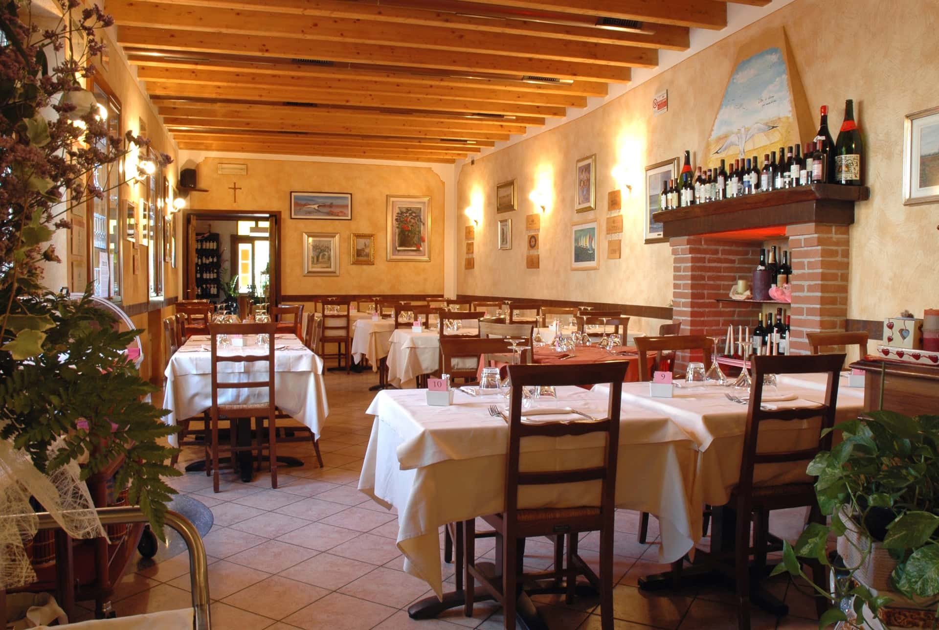 Gabbiano1983 - Specialità d'oca e grandi vini - Ristorante a Corte de' Cortesi con Cignone