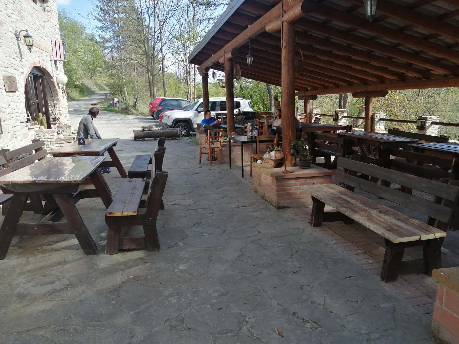 Ca'bianca Circolo - Ristorante a Mombaldone