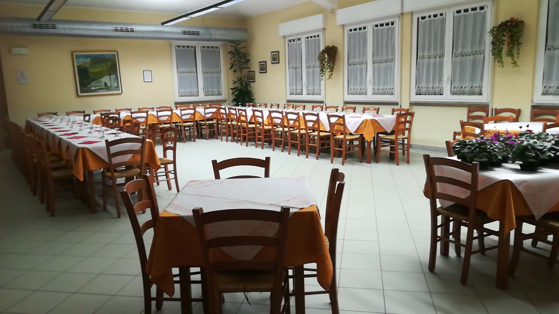 Alla Cri...cà - Circolo/Bar/Trattoria di Soffiantini &amp; c. - Ristorante a Cuveglio