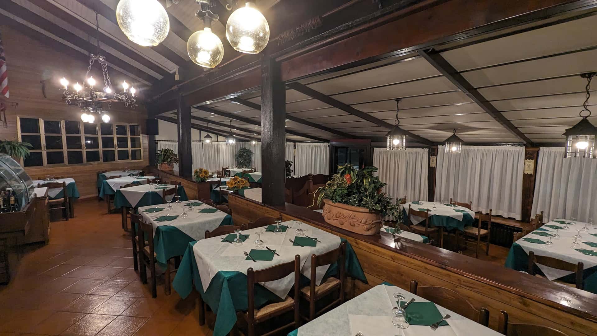 Saloon Bar - Ristorante a Castelnovo di Sotto