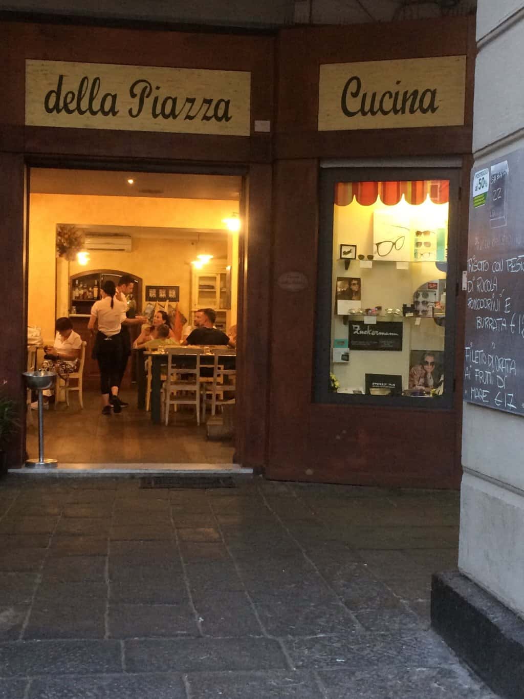 Osteria della Piazza - Ristorante a Genova