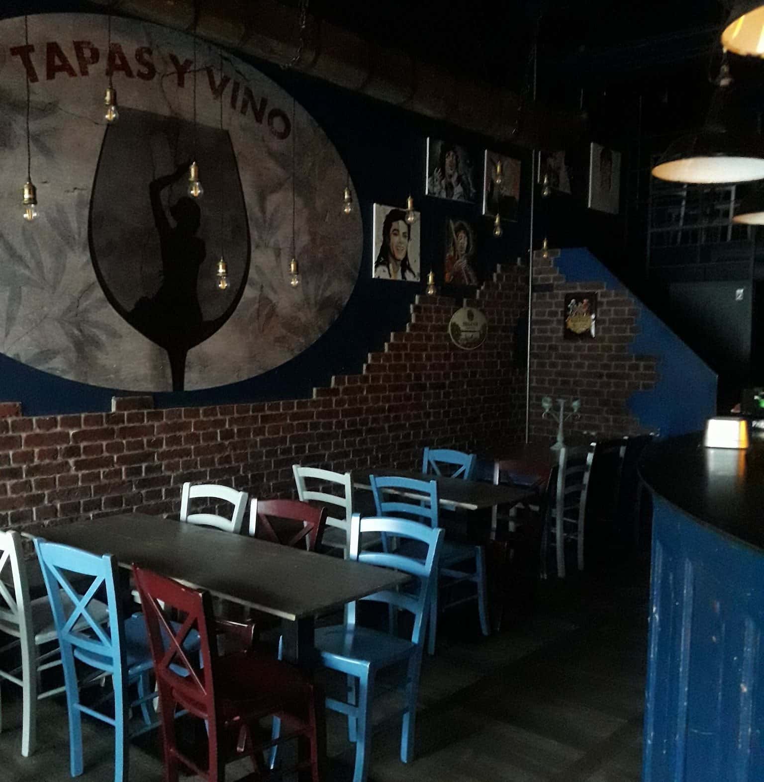 TAPAS Y VINO - Ristorante a Basiglio