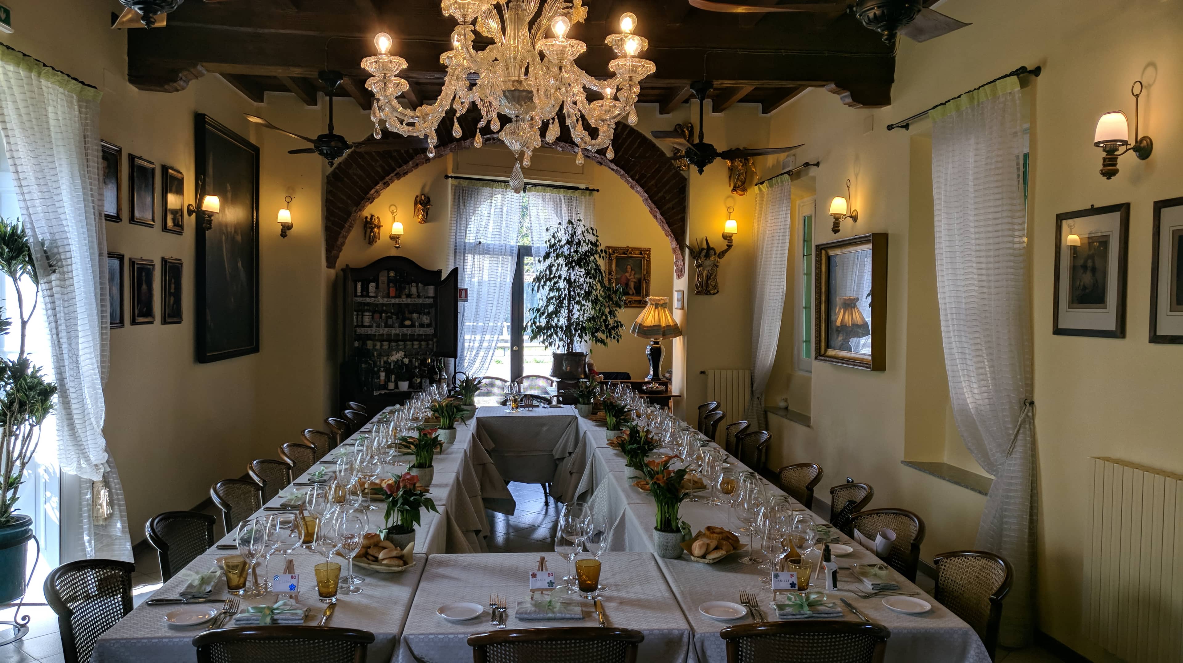 Immagine di copertina del ristorante Antica Osteria Moirago