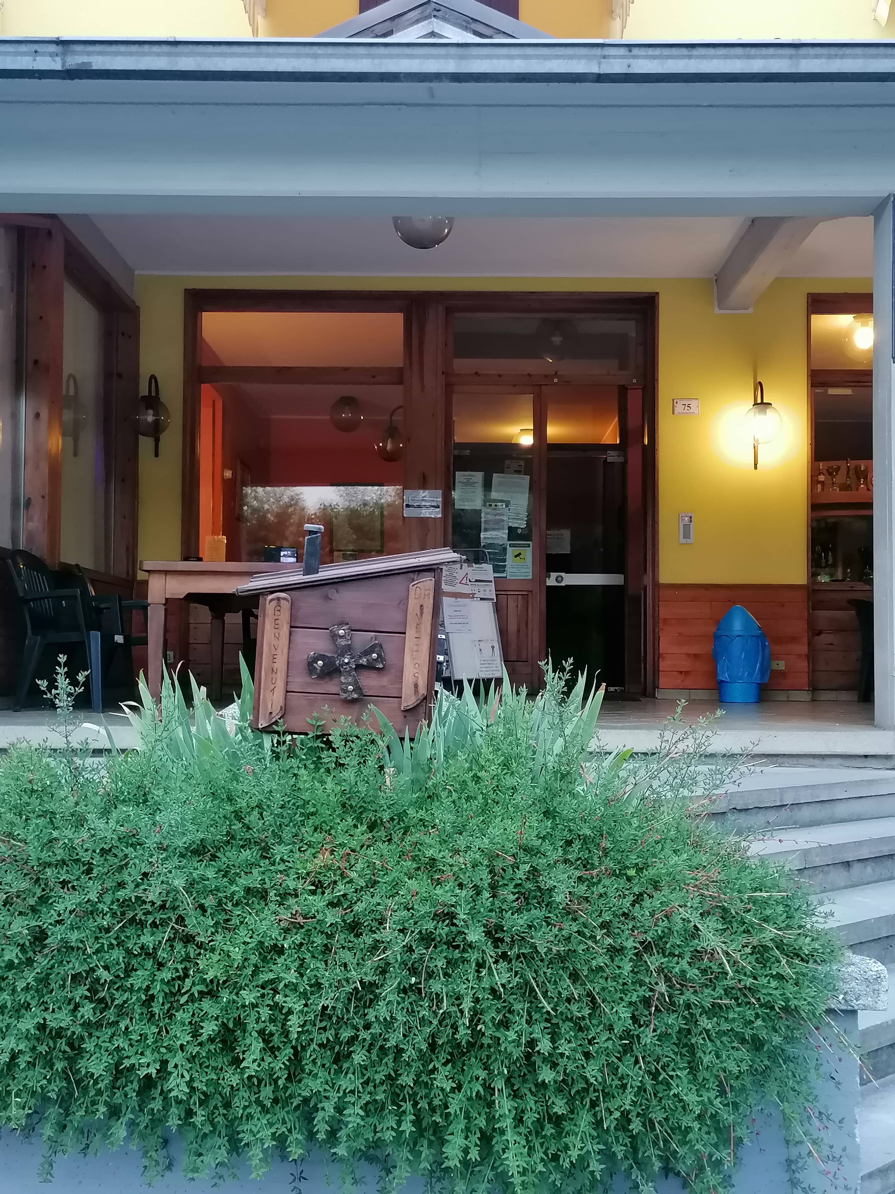 Immagine di copertina del ristorante Bar Trattoria Albergo Vezzosi