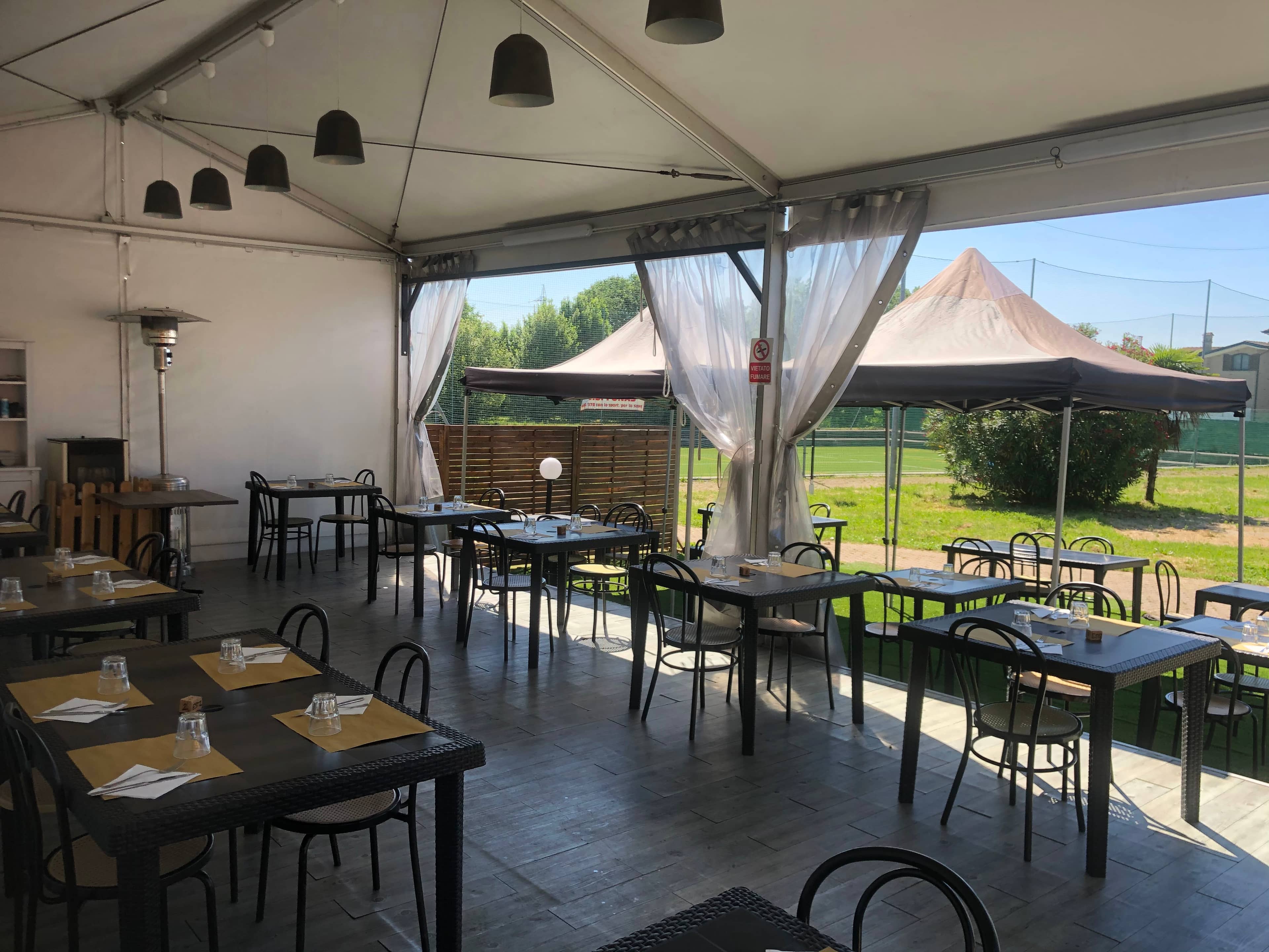 Immagine di copertina del ristorante REBORN Pizzeria Ristorante , centro sportivo Caponago