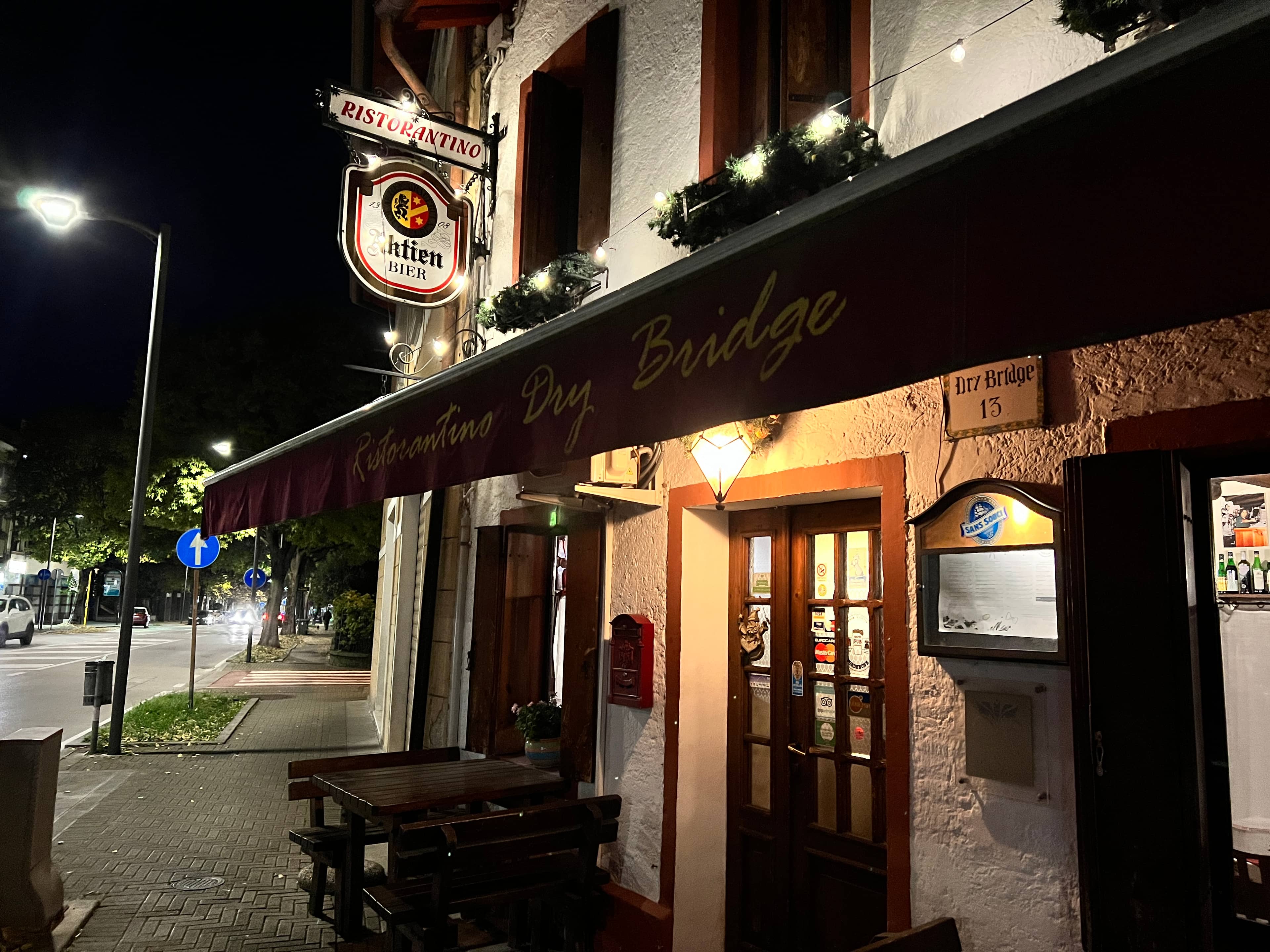 Immagine di copertina del ristorante Dry Bridge