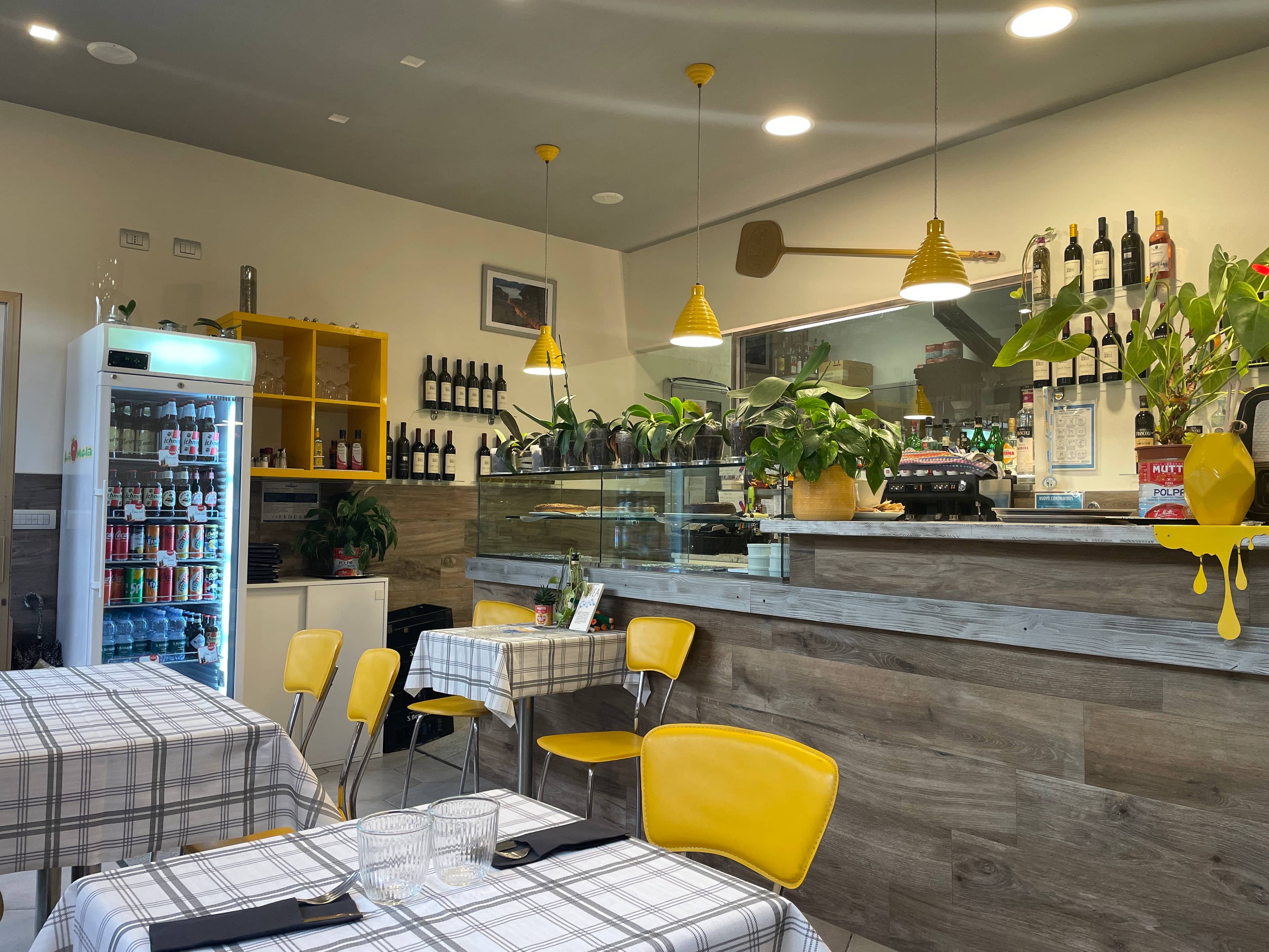 Immagine di copertina del ristorante La Mela - Pizzeria Ristorante