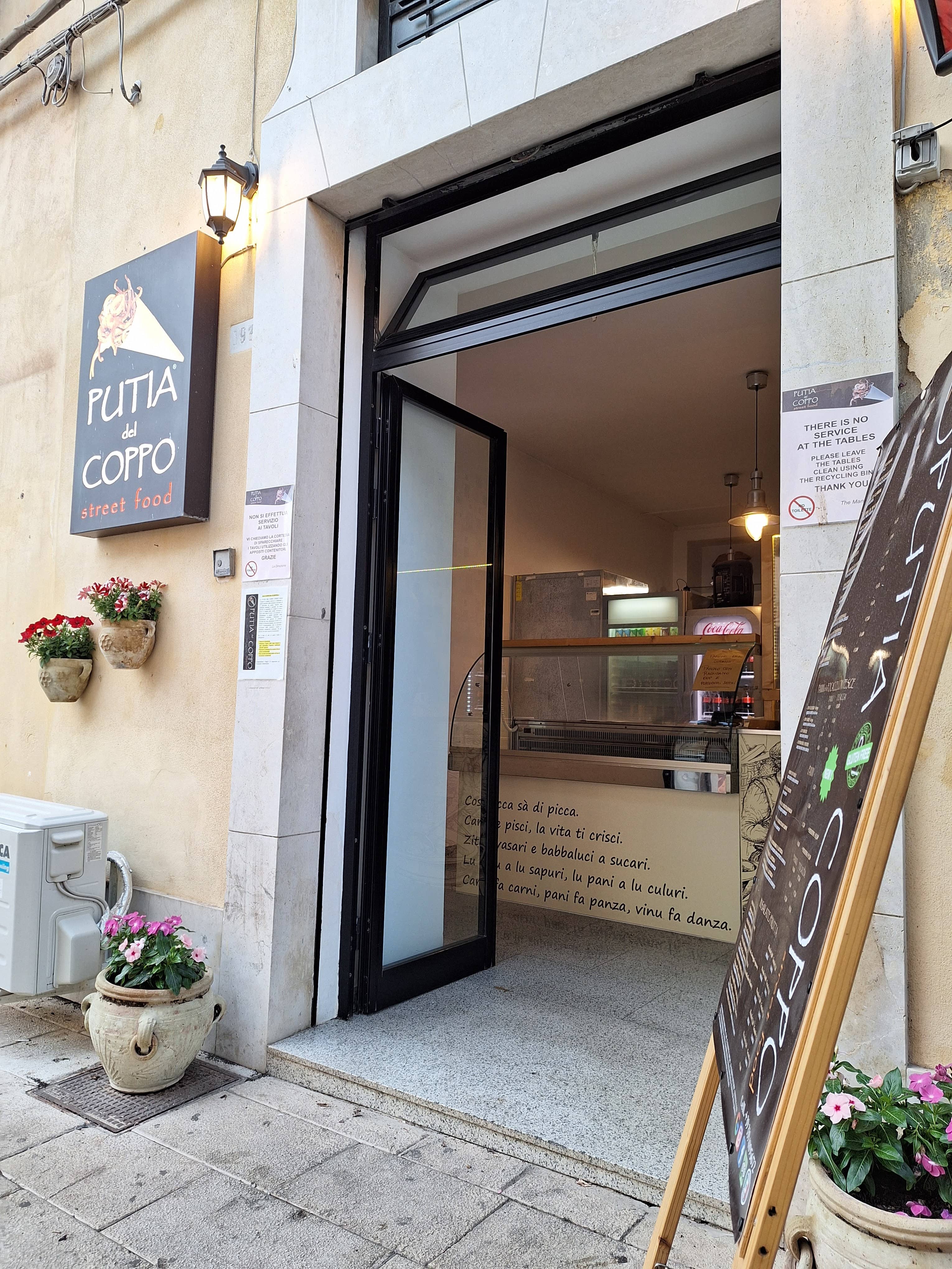 Immagine di copertina del ristorante Putia Del Coppo Street Food