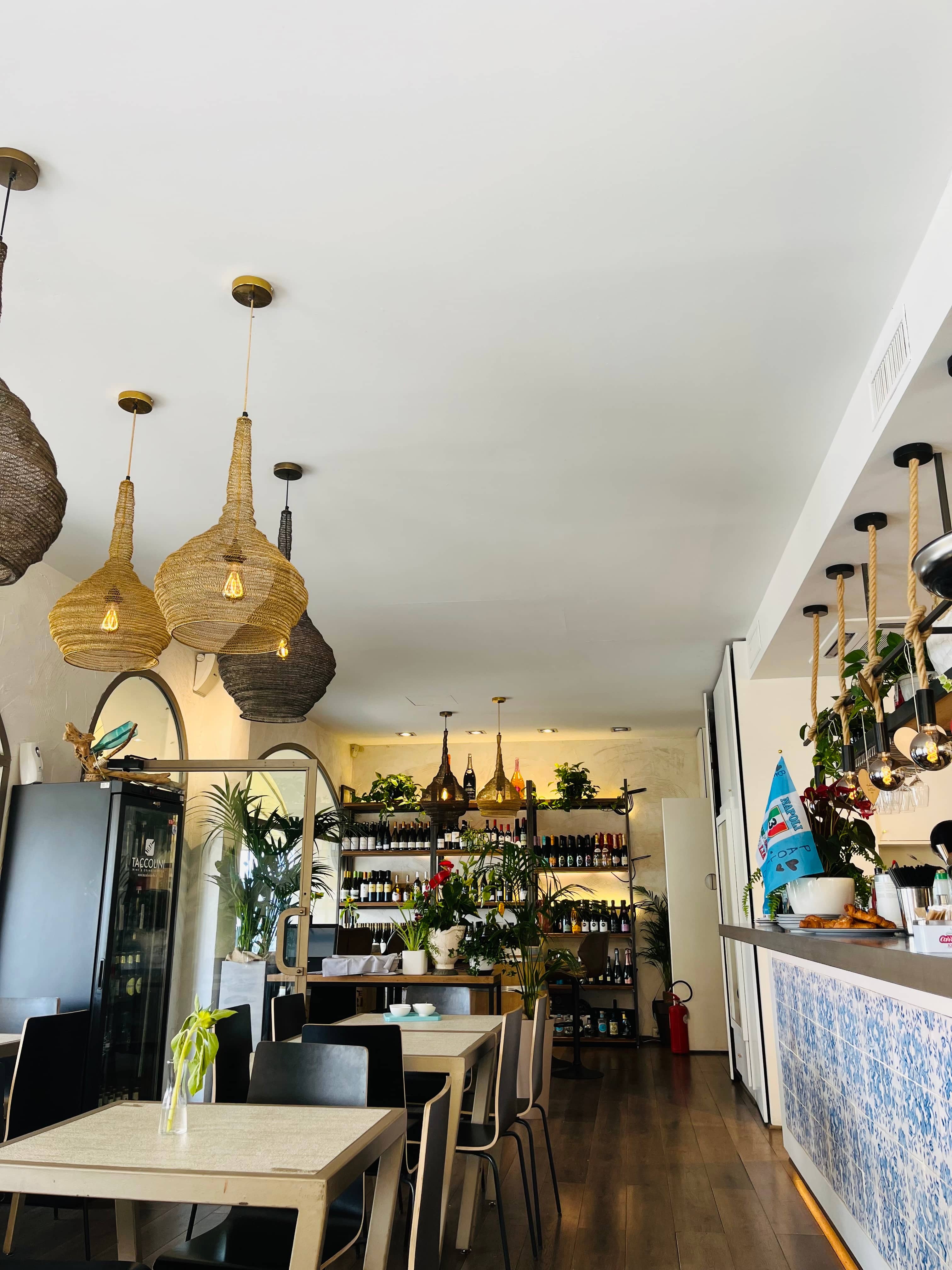 Immagine di copertina del ristorante M&oacute; M&oacute; Iseo