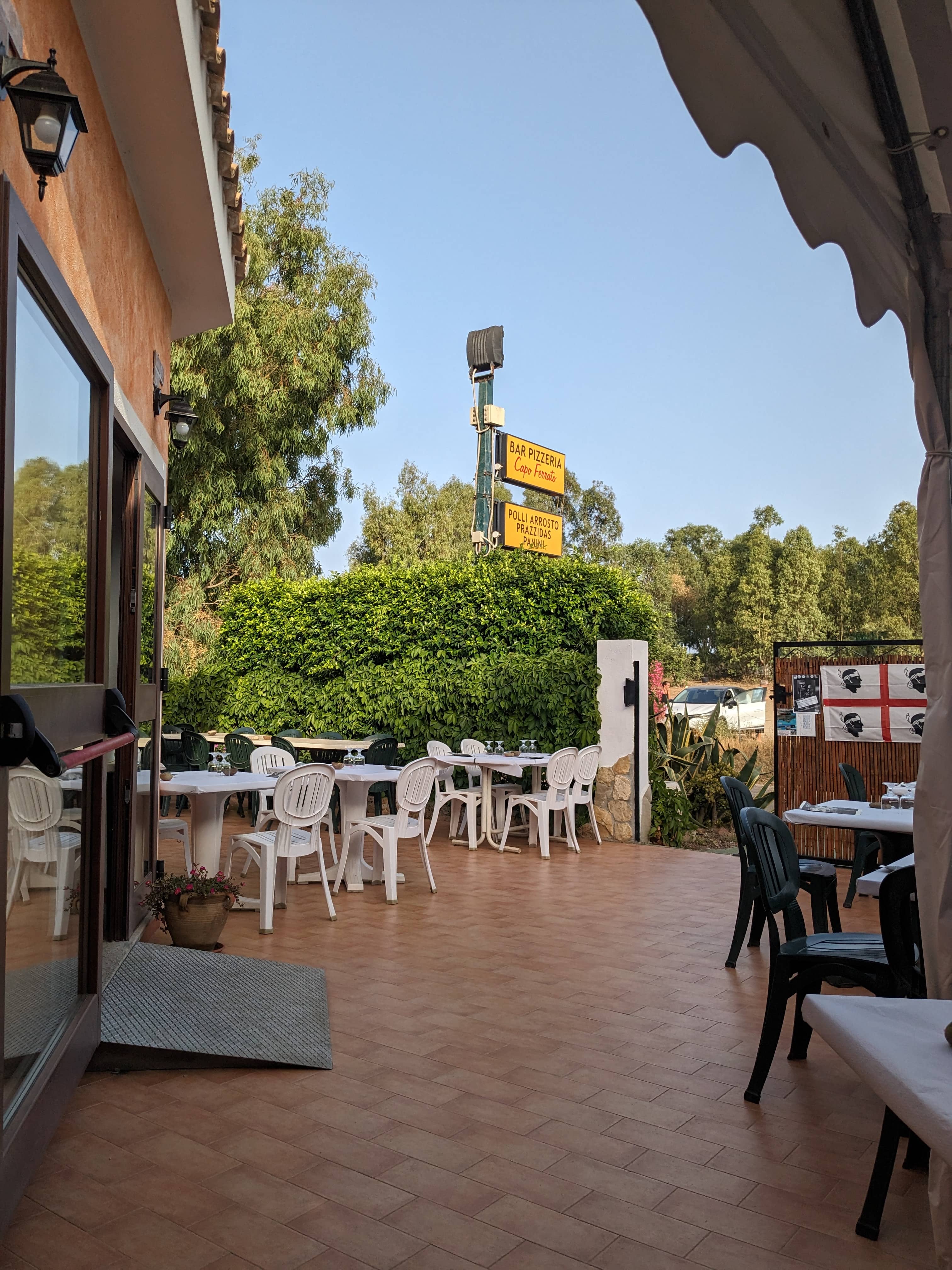 Immagine di copertina del ristorante Bar Pizzeria Capo Ferrato