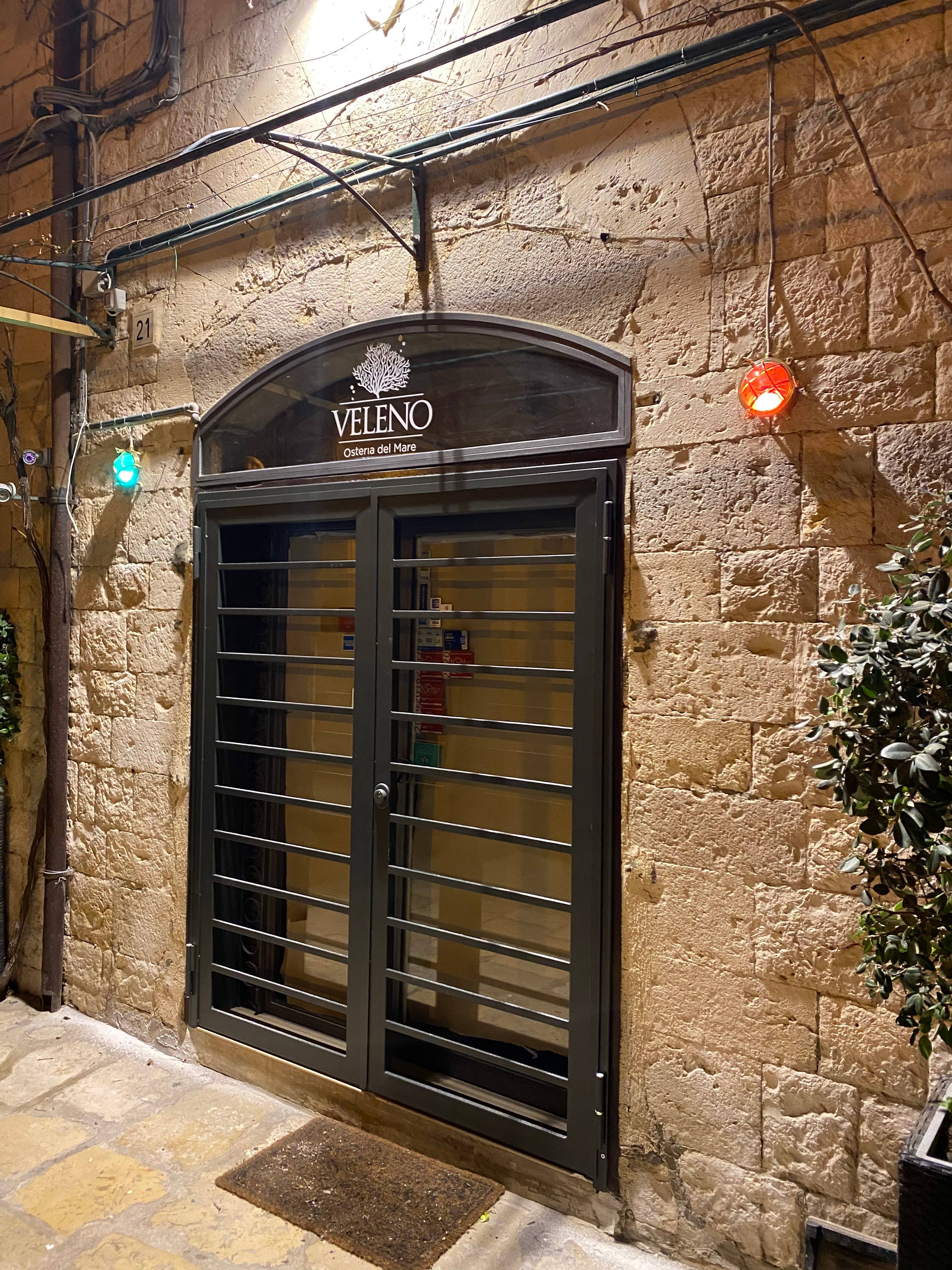 Immagine di copertina del ristorante Veleno Osteria del Mare