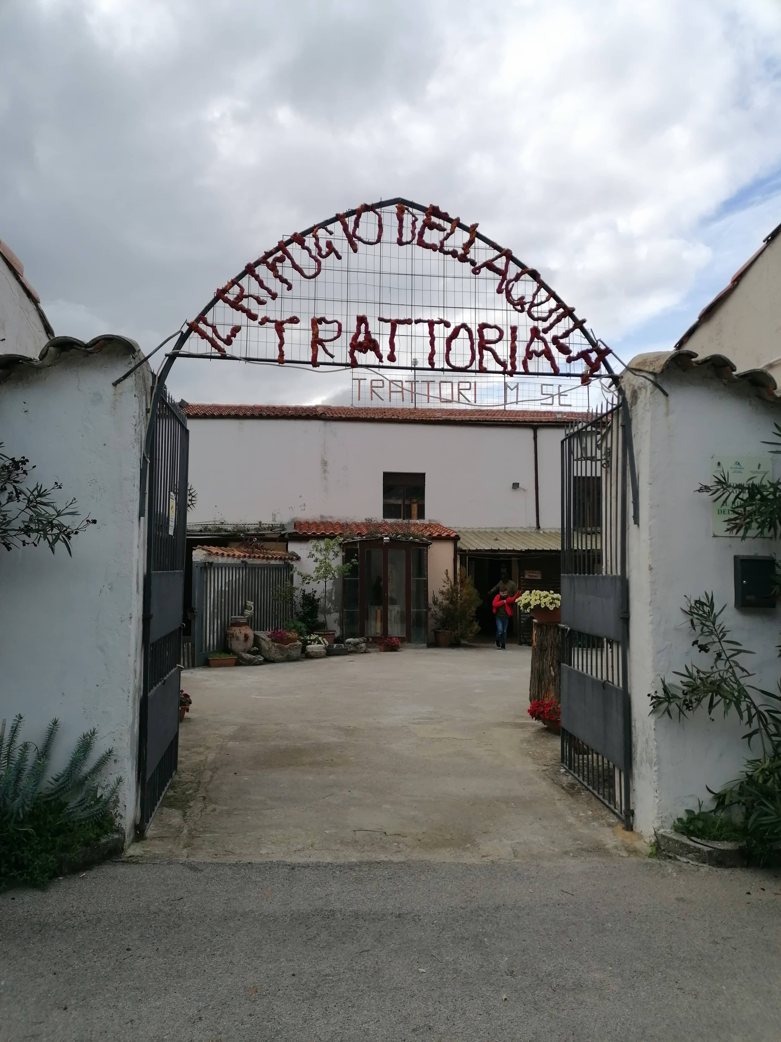 Immagine di copertina del ristorante rifugio dell'aquila trattoria pizzeria