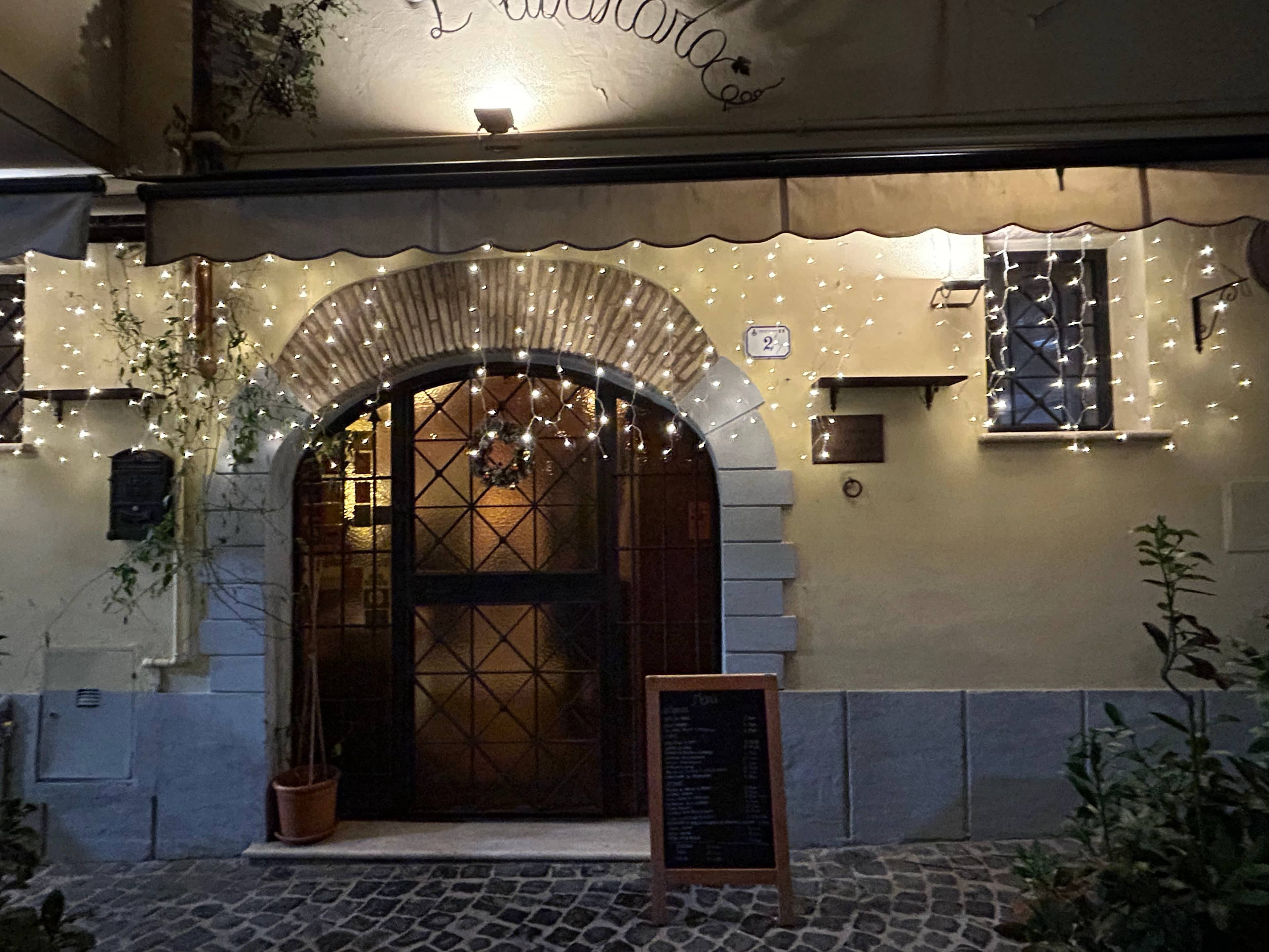 Immagine di copertina del ristorante Ristorante L'Uvarara