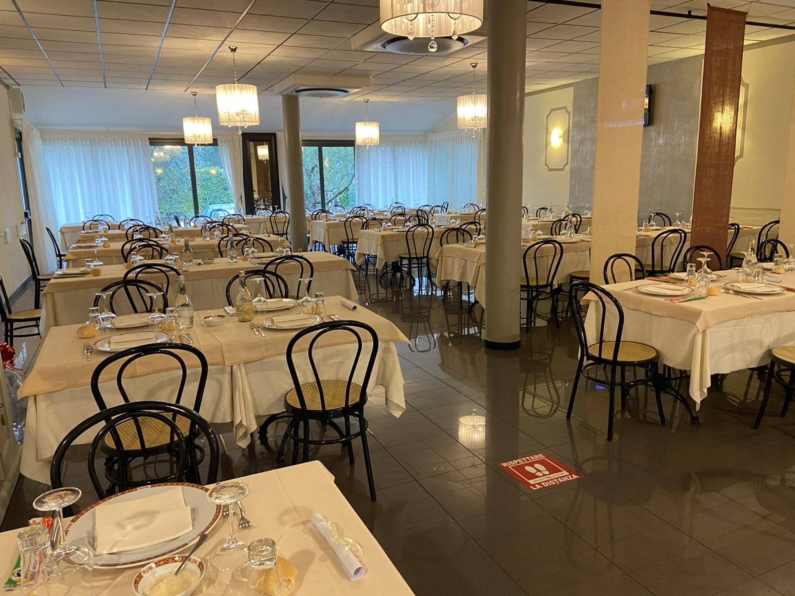 Immagine di copertina del ristorante La Sqola Ristorante Pizzeria