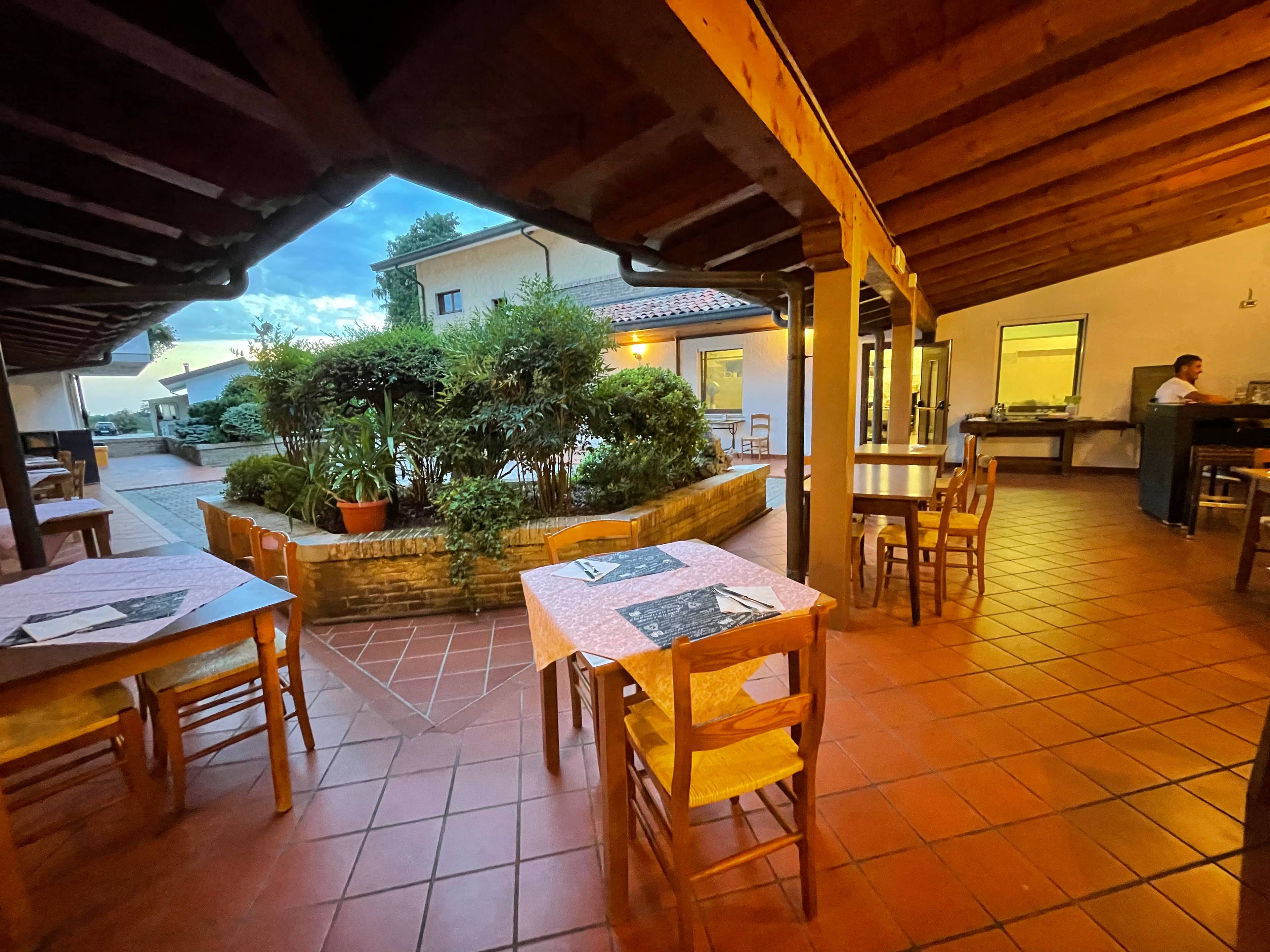 Immagine di copertina del ristorante Al Friuli - Paninoteca - Ristorante - Albergo