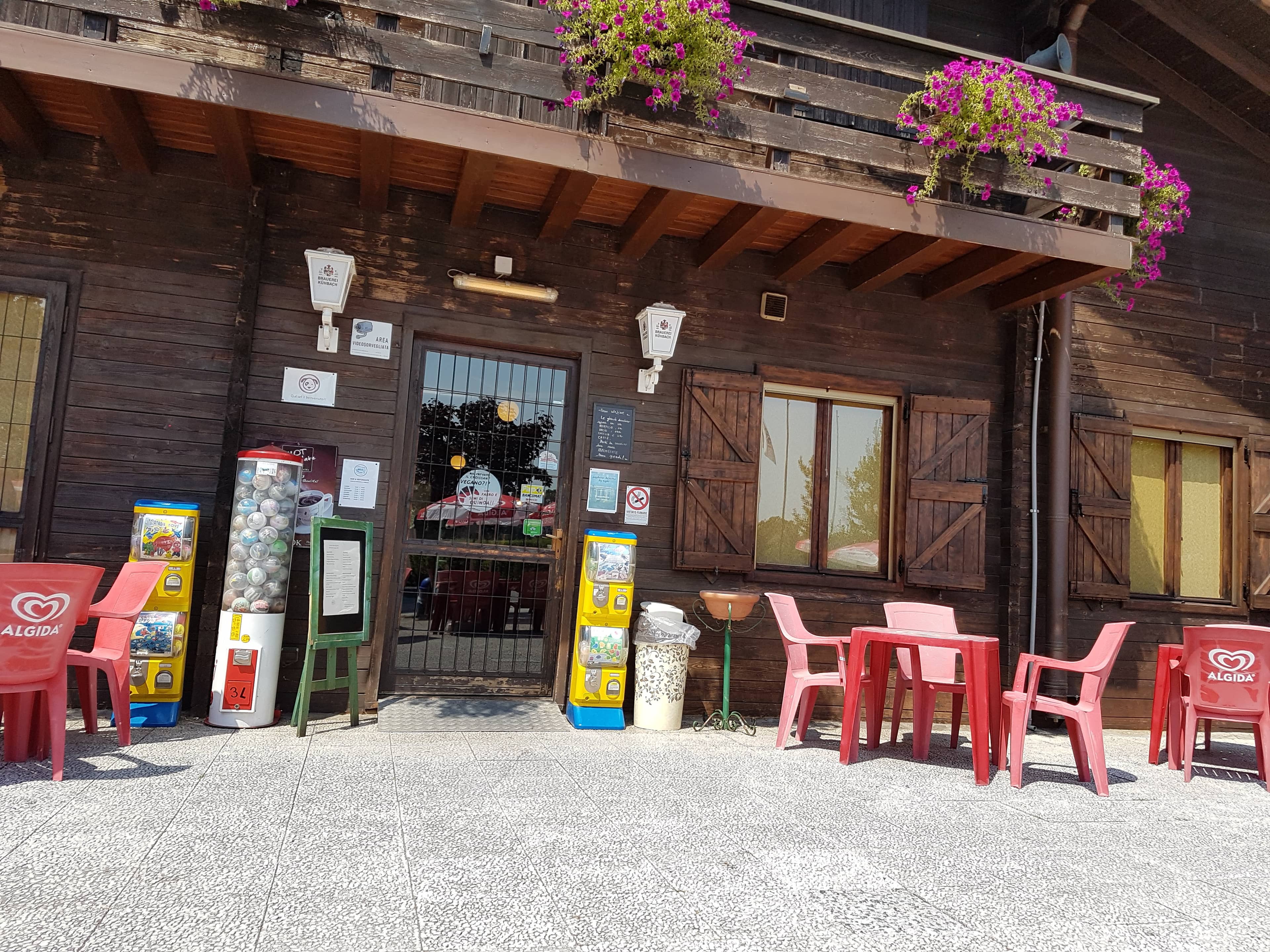 Immagine di copertina del ristorante Laghetto Azzurro