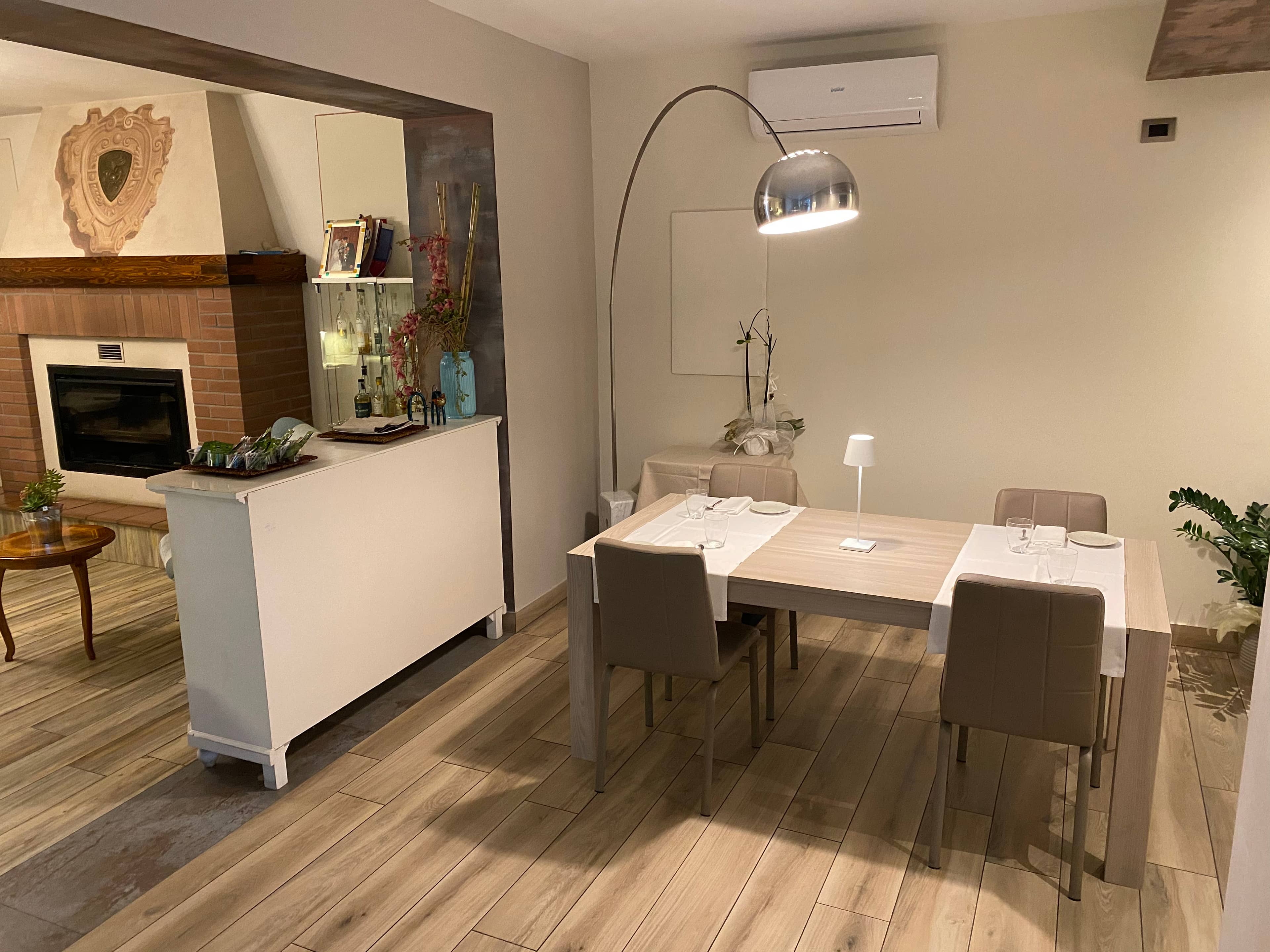 Immagine di copertina del ristorante Ristorante Fiamma Cremisi
