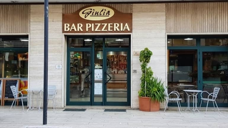 Immagine di copertina del ristorante Pizzeria Ristorante Giulia di Foschi Fausto