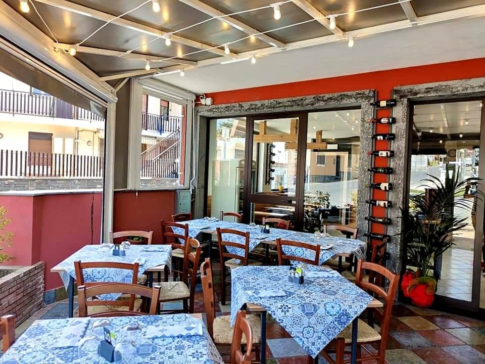 Immagine di copertina del ristorante Camurrìa PEDARA - Pizza&amp;Food