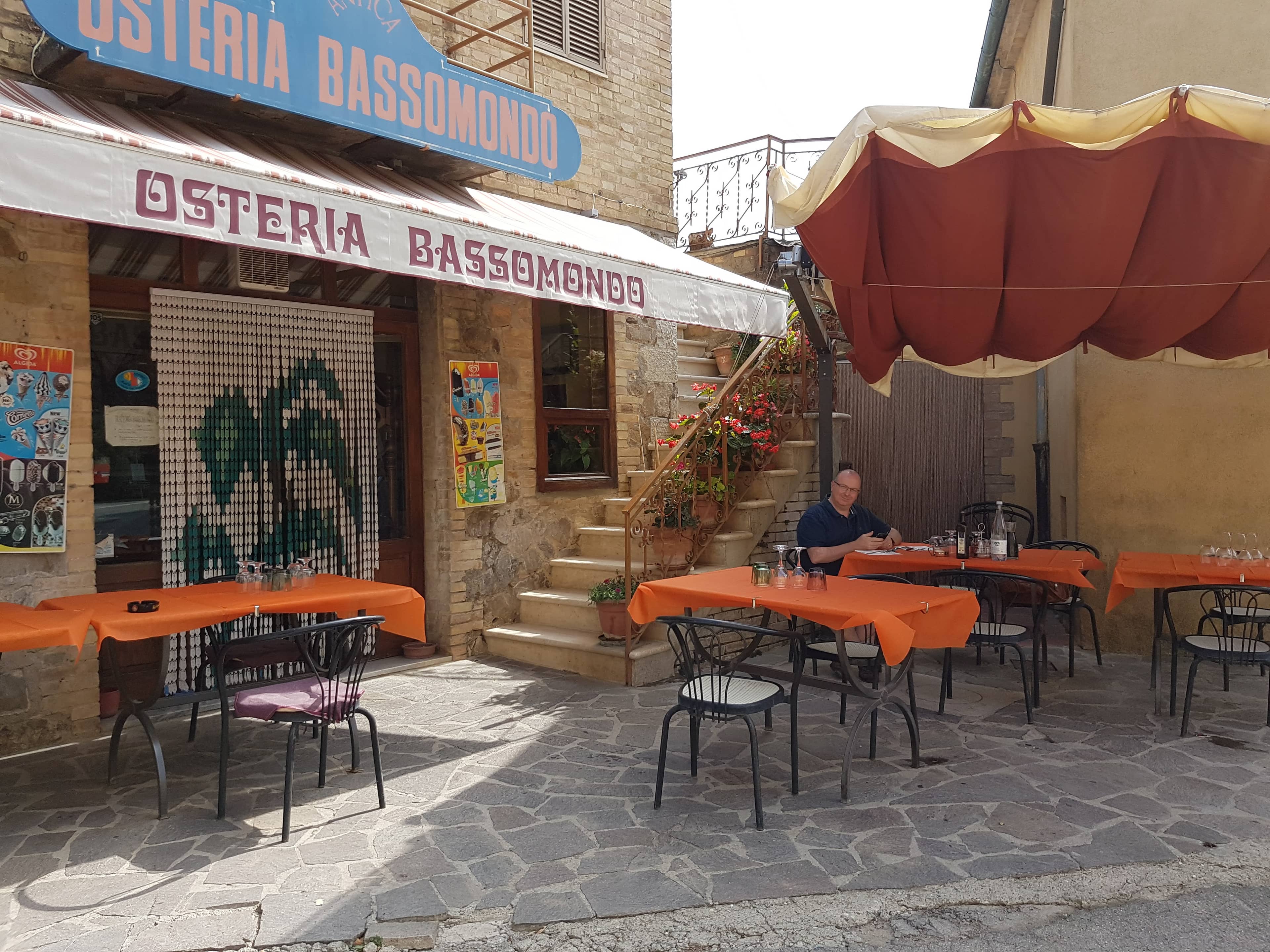 Immagine di copertina del ristorante Osteria Bassomondo