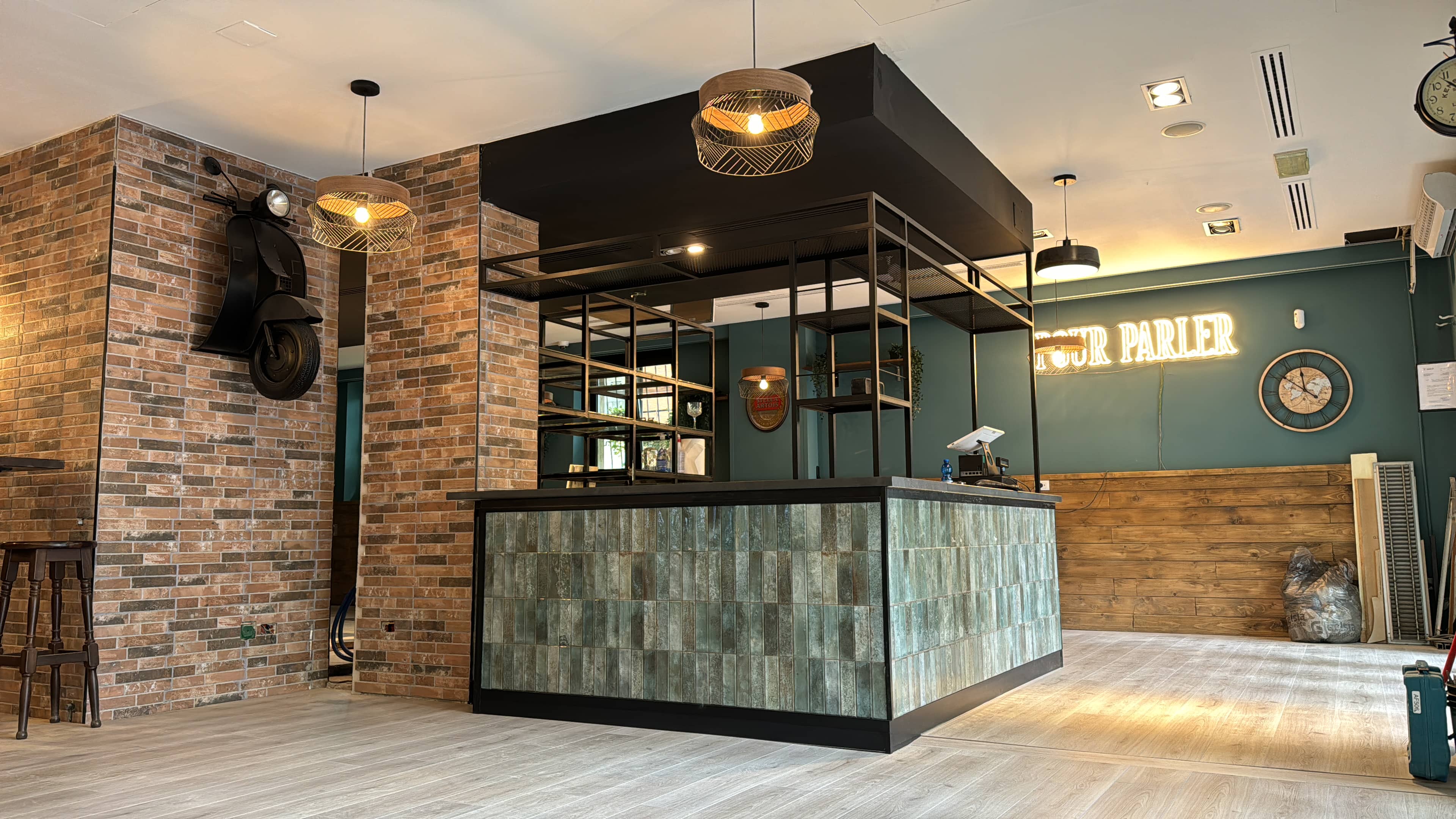 Immagine di copertina del ristorante Pour Parler Aper&oacute;&amp;Pizza
