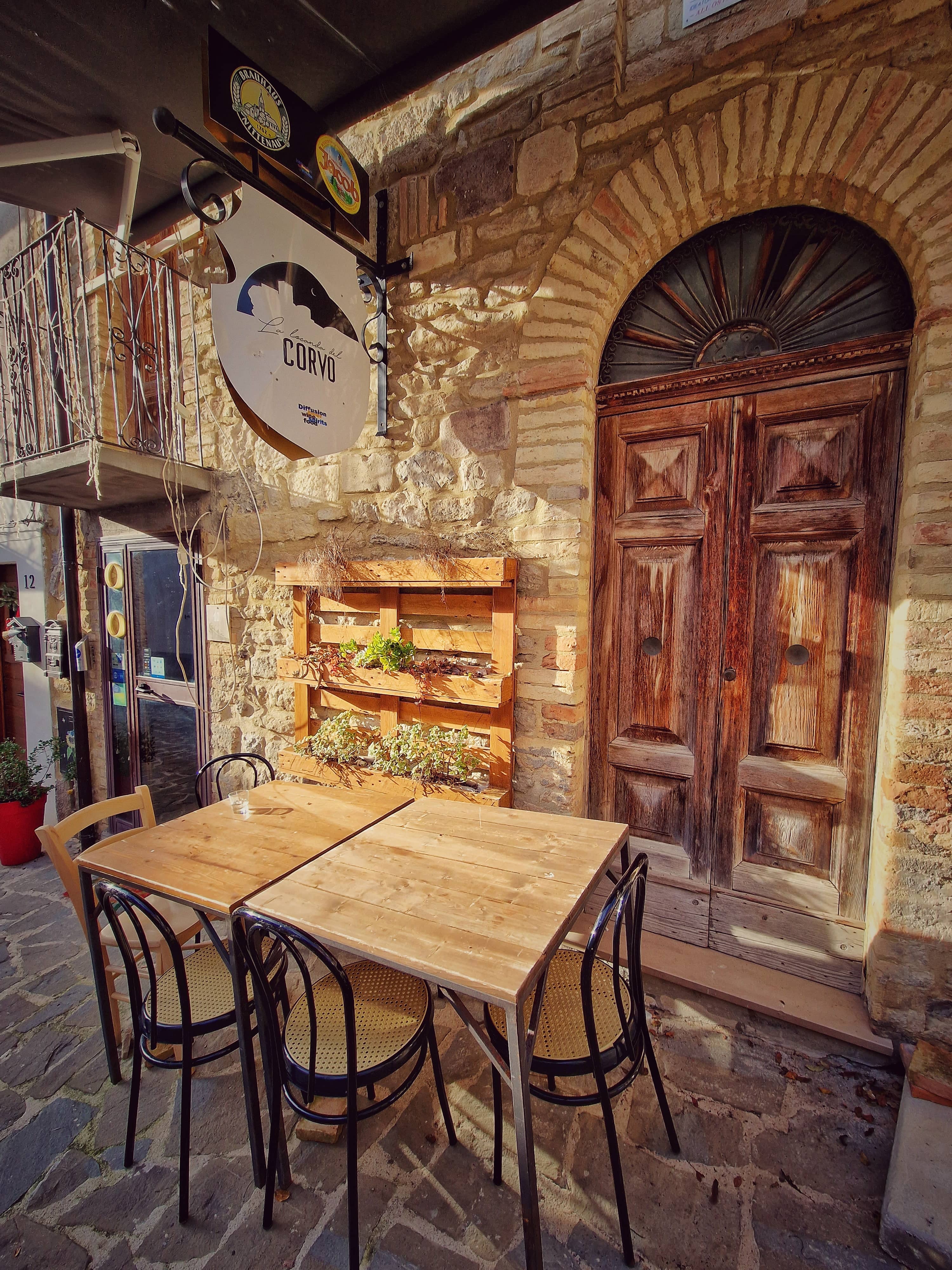 Immagine di copertina del ristorante La Locanda del Corvo