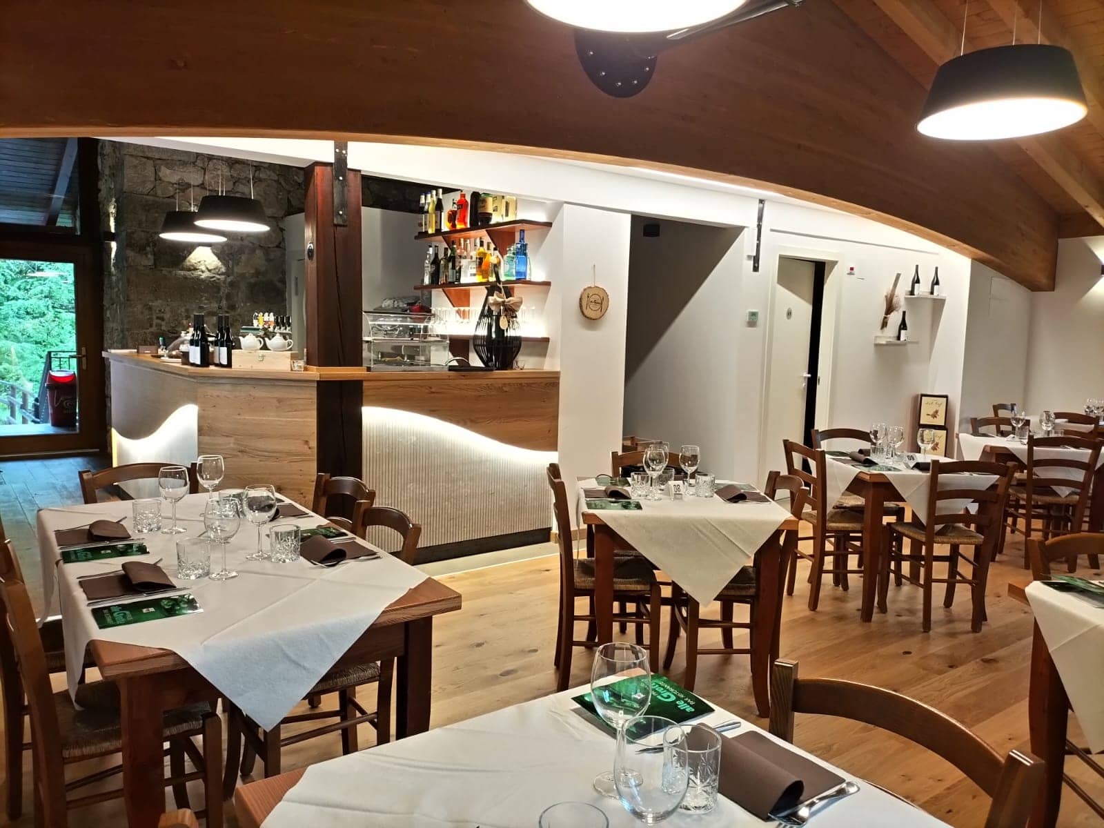 Immagine di copertina del ristorante Pradis alle Grotte Bar Ristorante