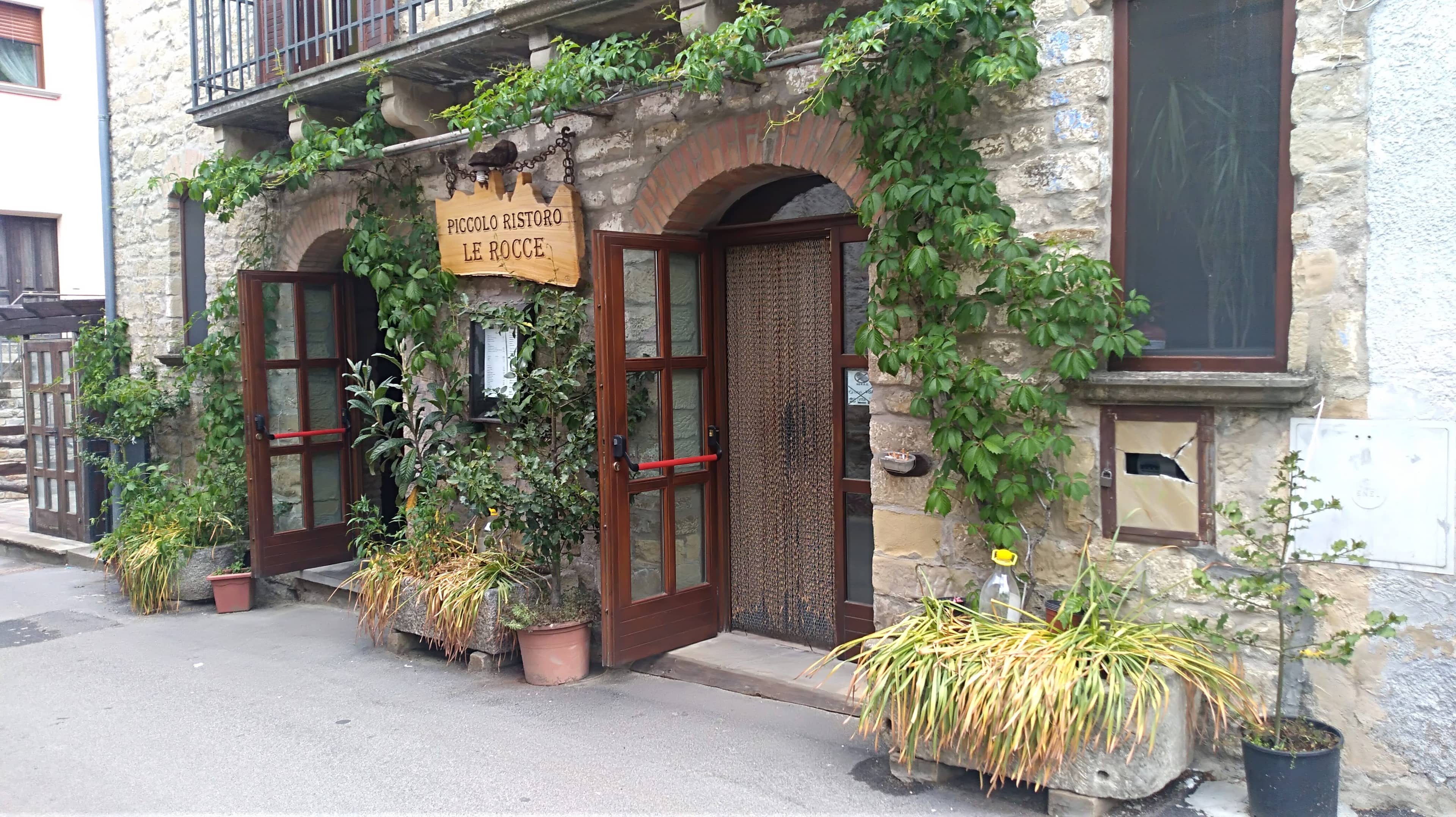 Immagine di copertina del ristorante Piccolo Ristoro Le Rocce