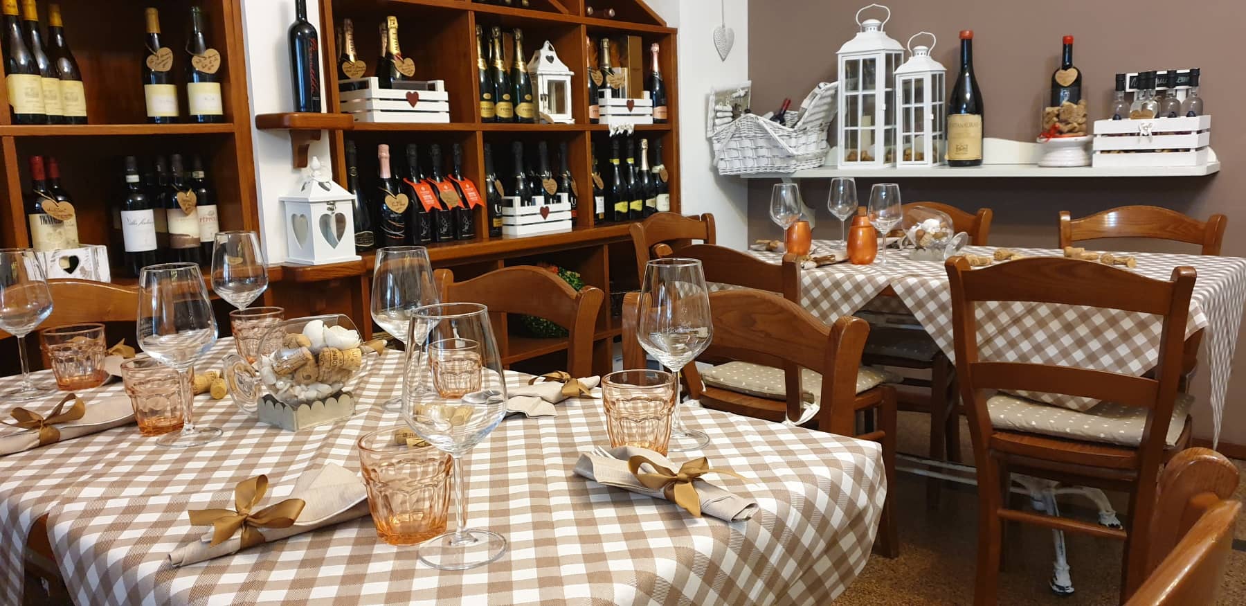 Immagine di copertina del ristorante CAFE` COSIMINO CAFFETTERIA RISTORANTE VINERIA - DAL 1905