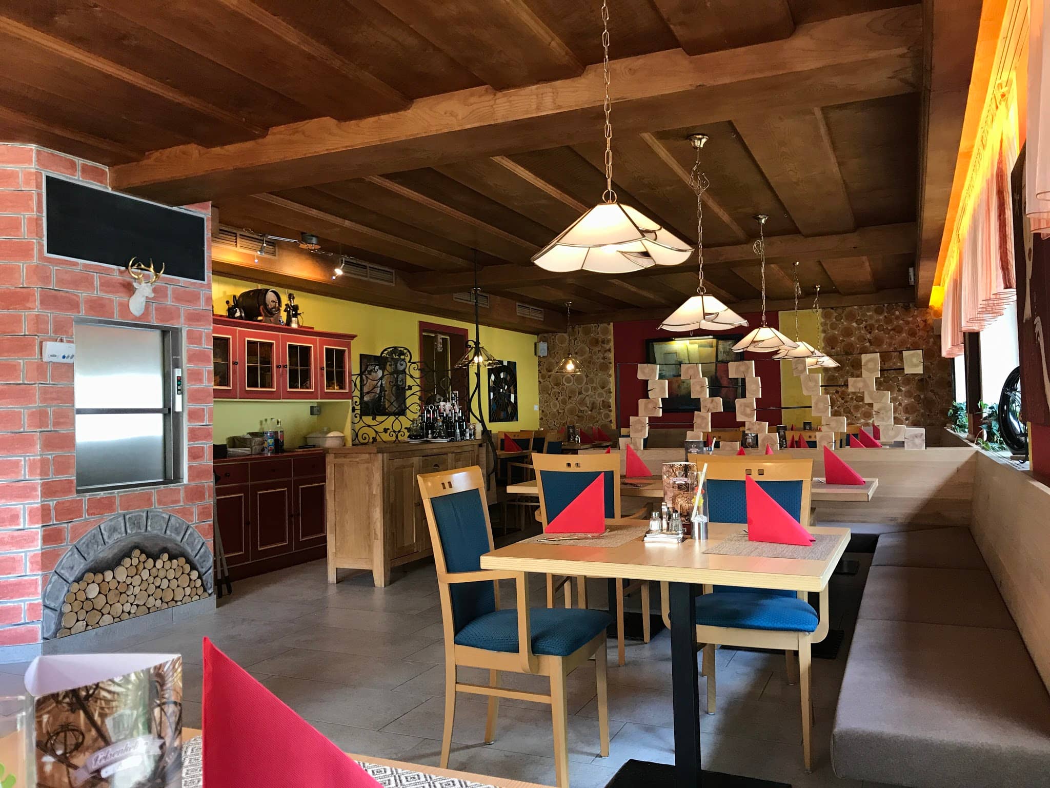 Immagine di copertina del ristorante Pizzeria Edelweiss