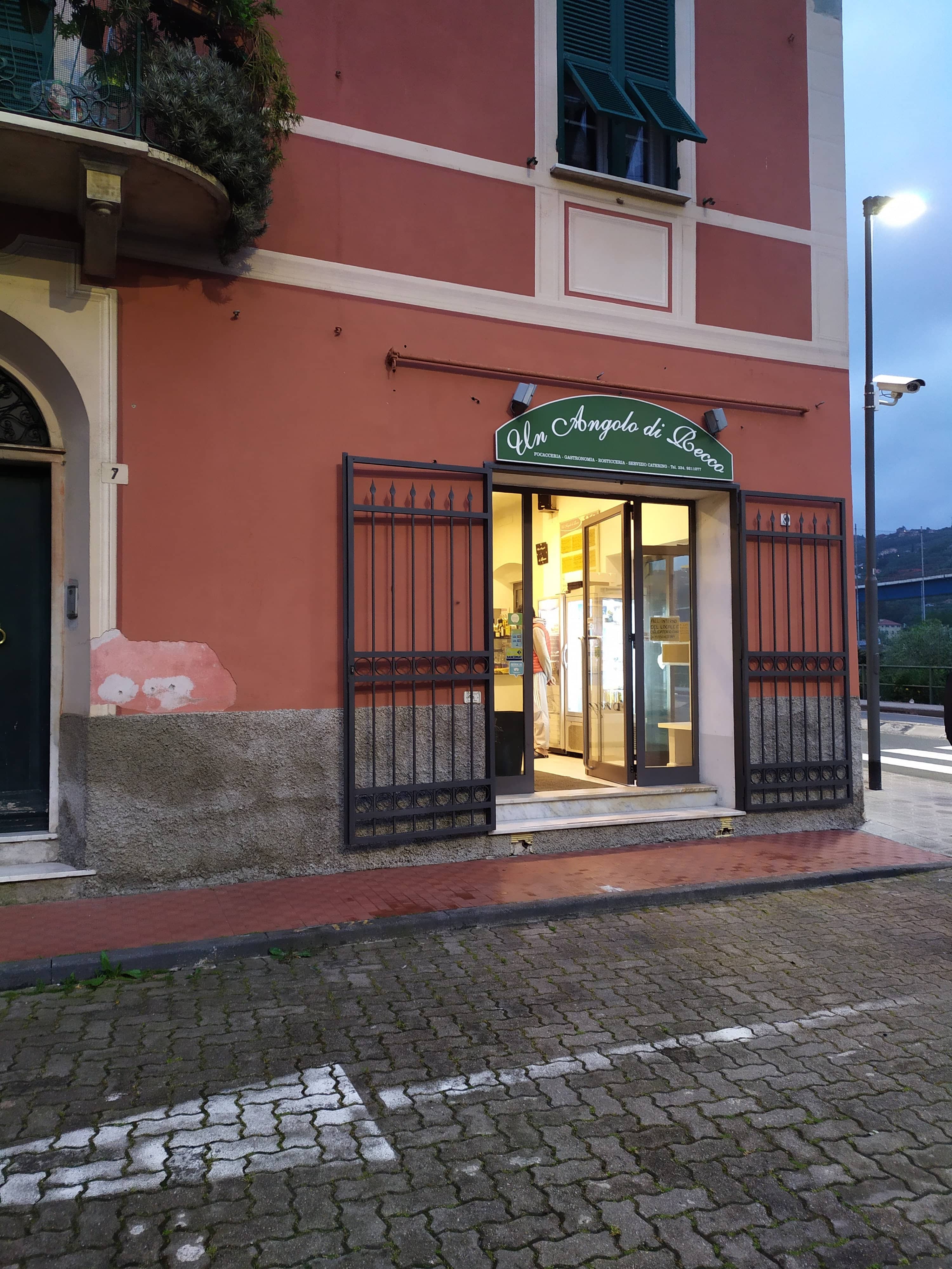 Immagine di copertina del ristorante Un Angolo Di Recco