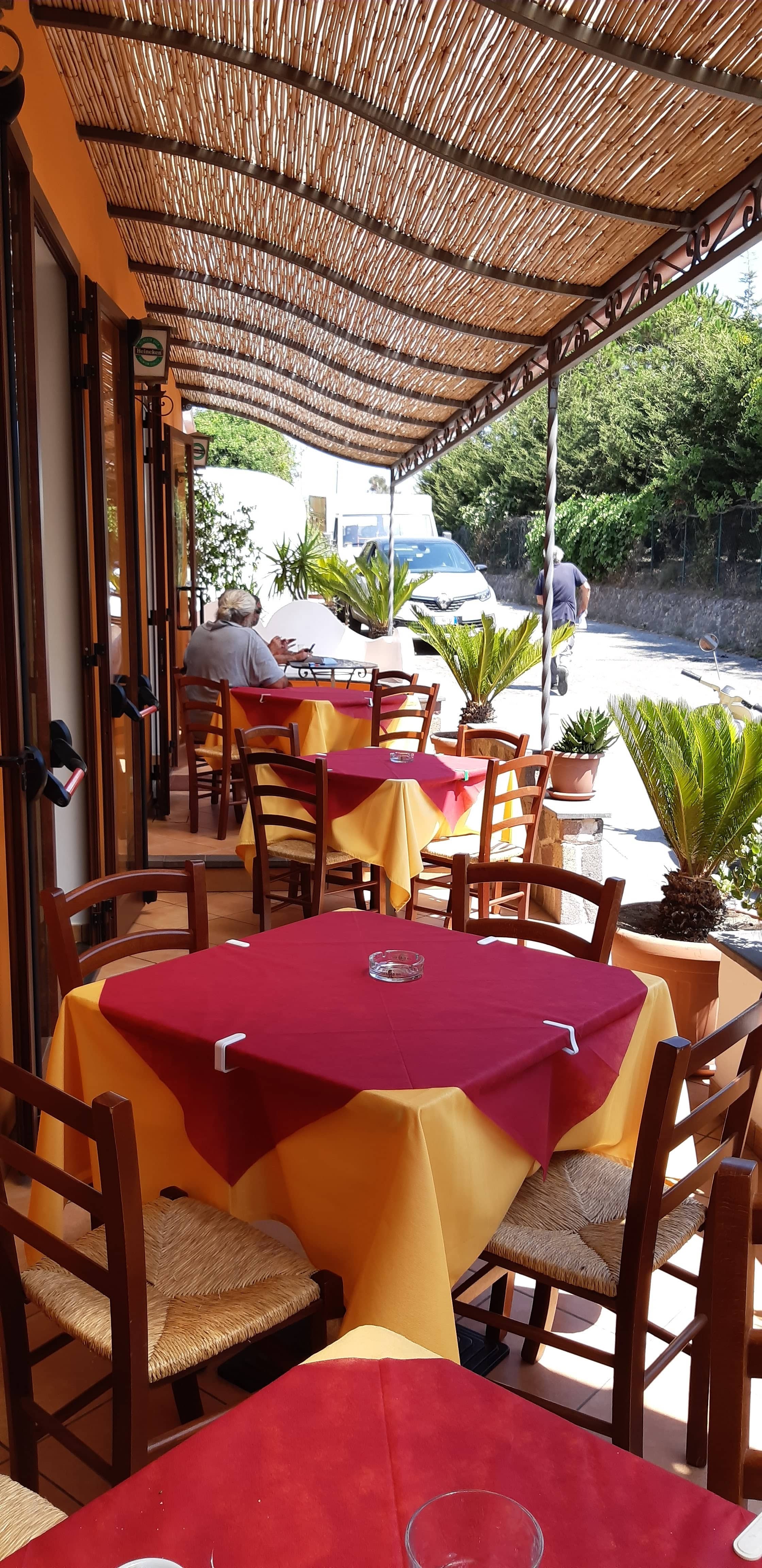 Immagine di copertina del ristorante Al Bivio Bar Pizzeria Prodotti Tipici