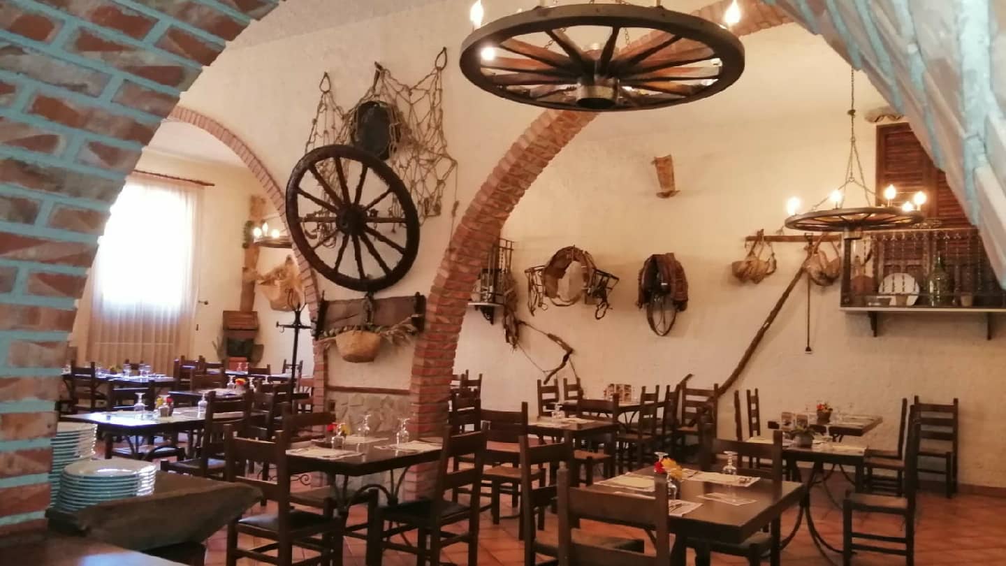 Immagine di copertina del ristorante LA ROCCA ALBERGO RISTORANTE SALA RICEVIMENTI PIZZERIA