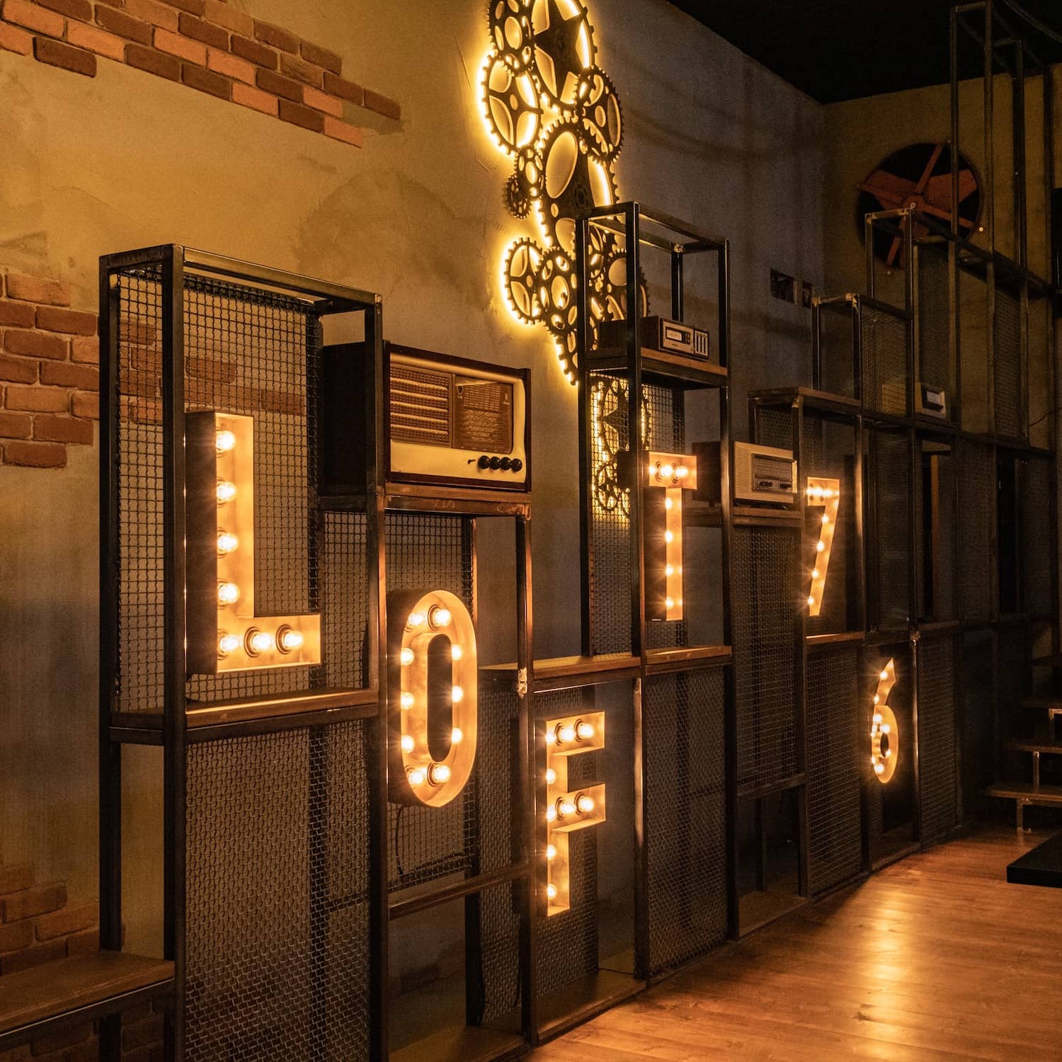 Immagine di copertina del ristorante LOFT 76