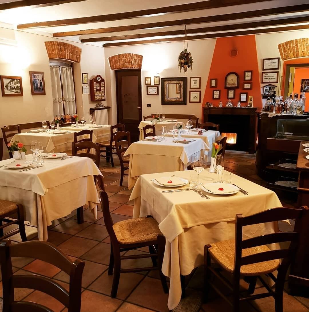 Immagine di copertina del ristorante Cantina dei Cacciatori
