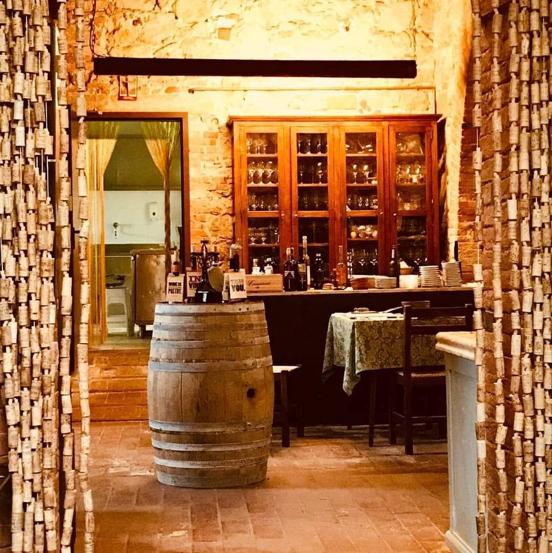 Immagine di copertina del ristorante Da Roberto, Taverna in Montisi