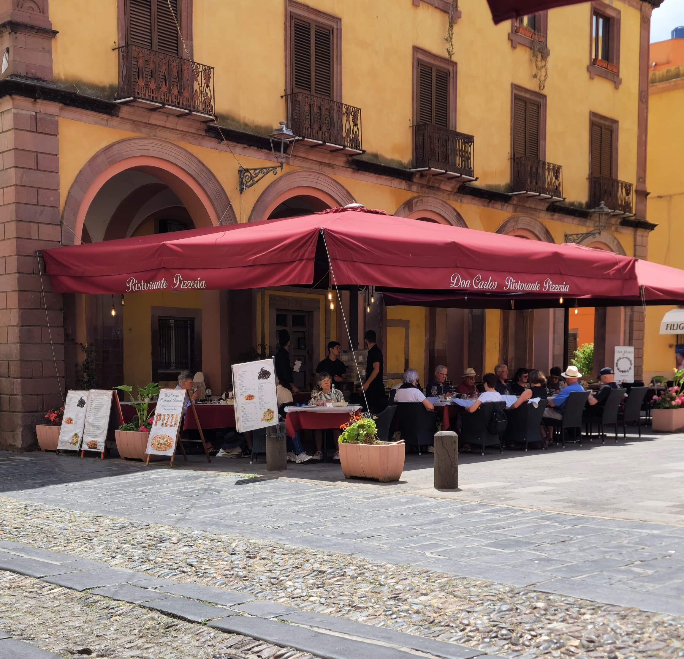 Don Carlos Ristorante Pizzeria - Ristorante a Bosa
