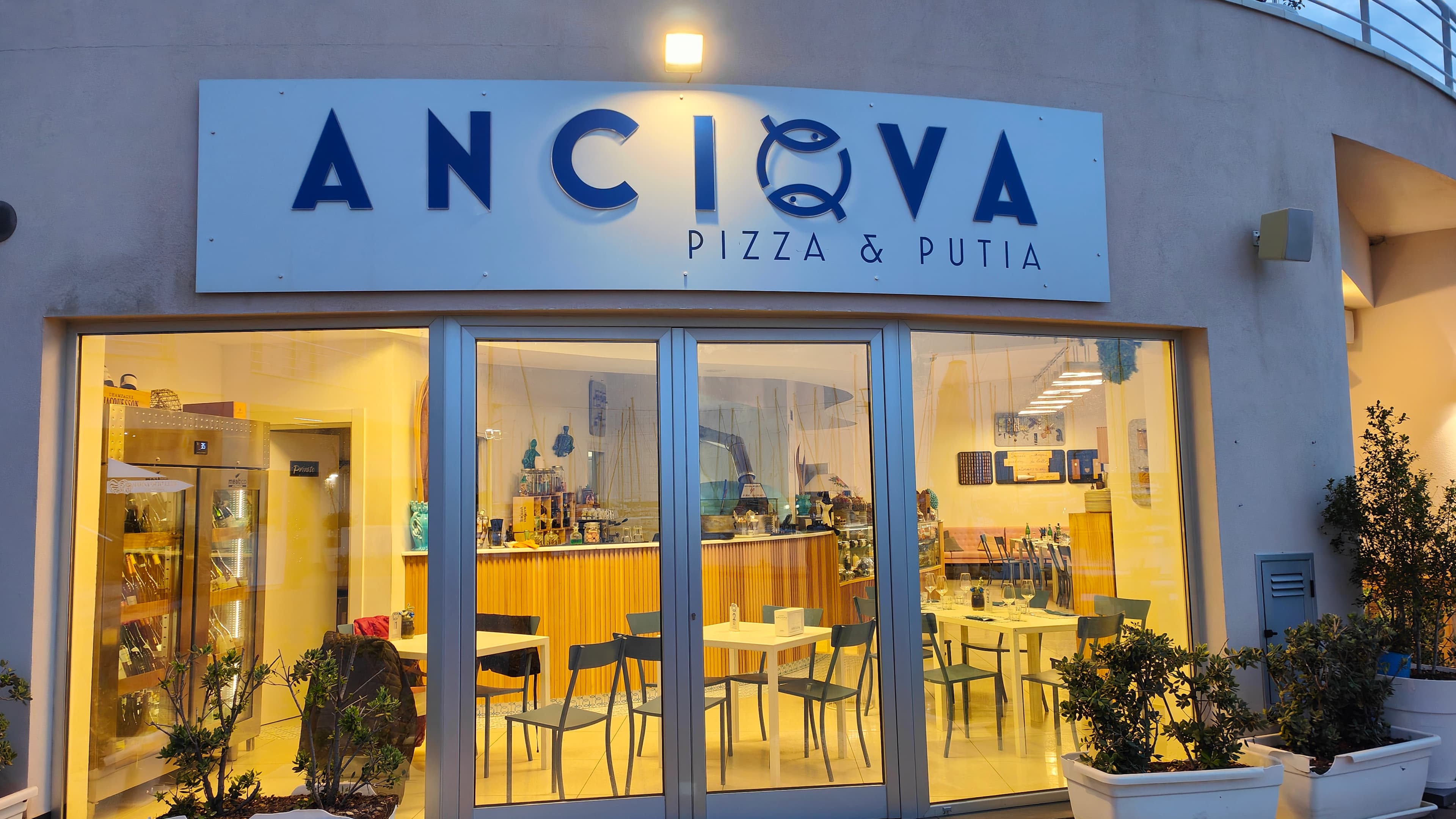 Anciova pizza &amp; putia - Ristorante a San Gregorio-bagnoli