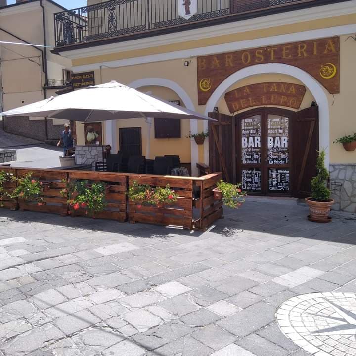 Immagine di copertina del ristorante Bar Osteria La tana del lupo