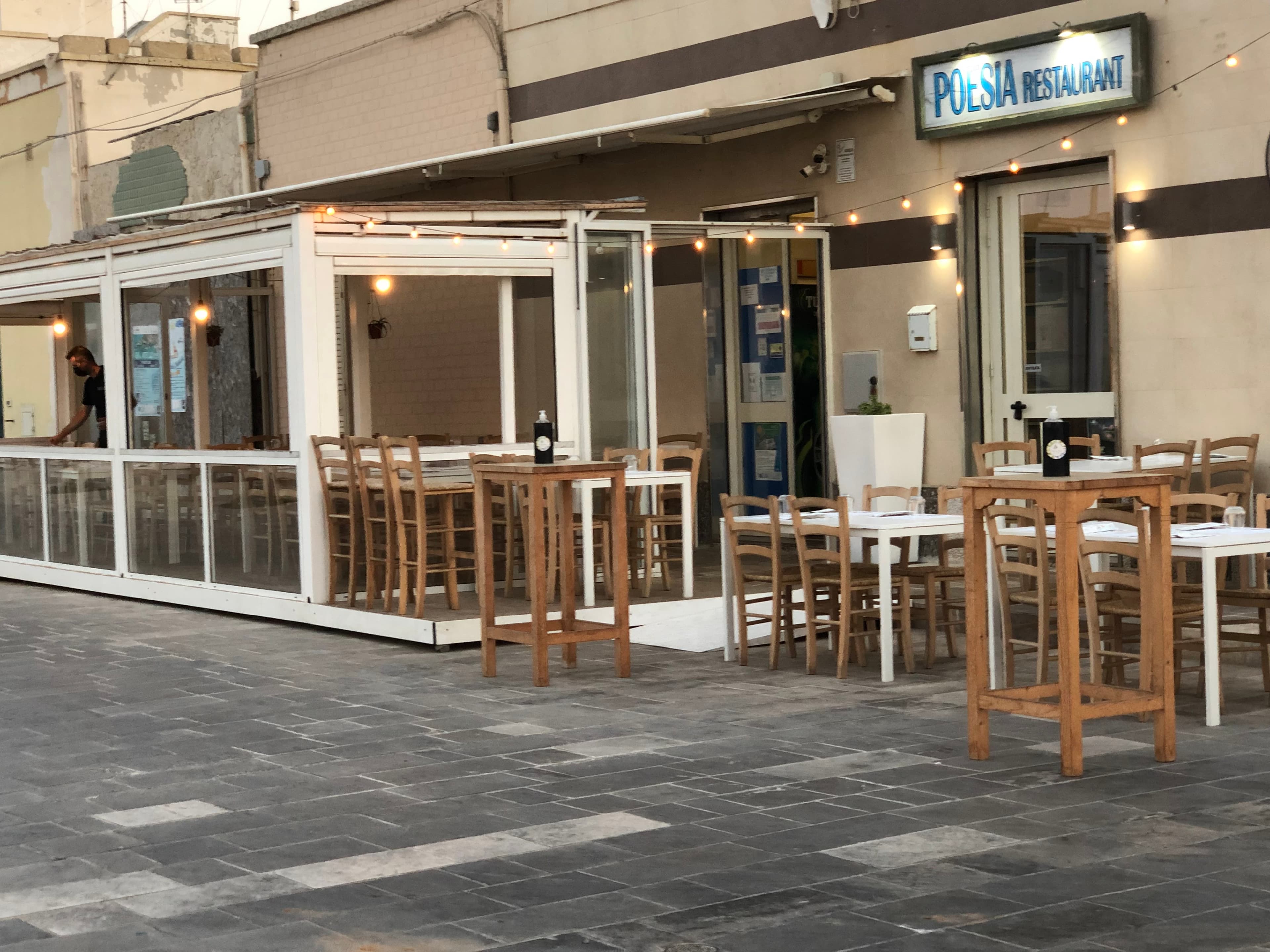 Poesia Restaurant and Bar - Ristorante a Roca Vecchia