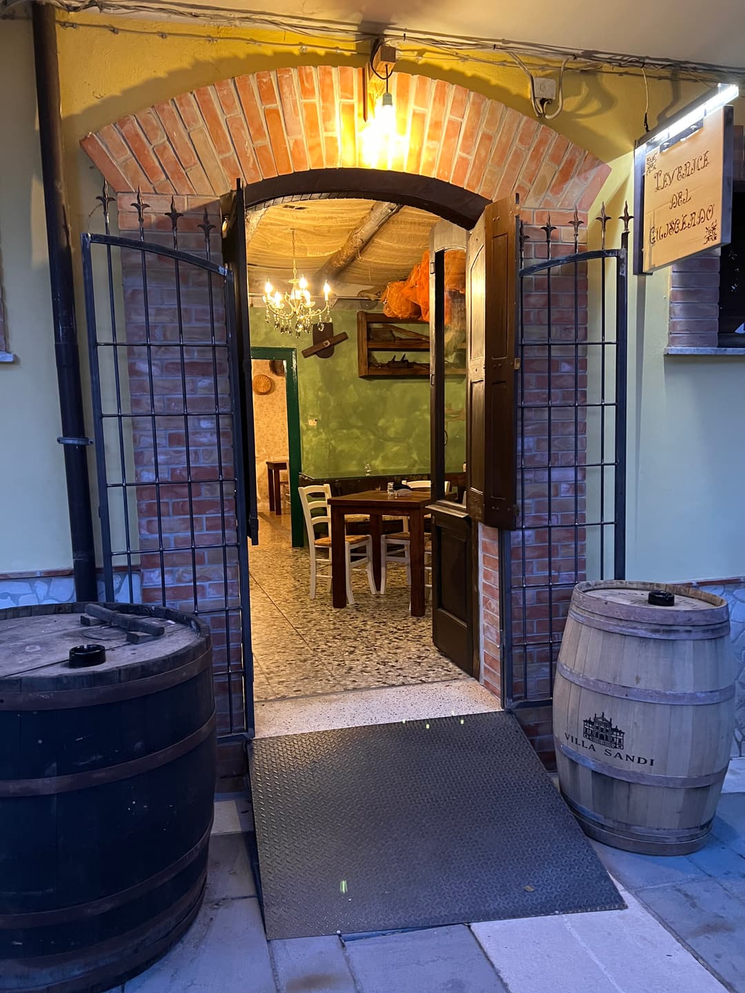 Immagine di copertina del ristorante Grotto Pizzeria Castello