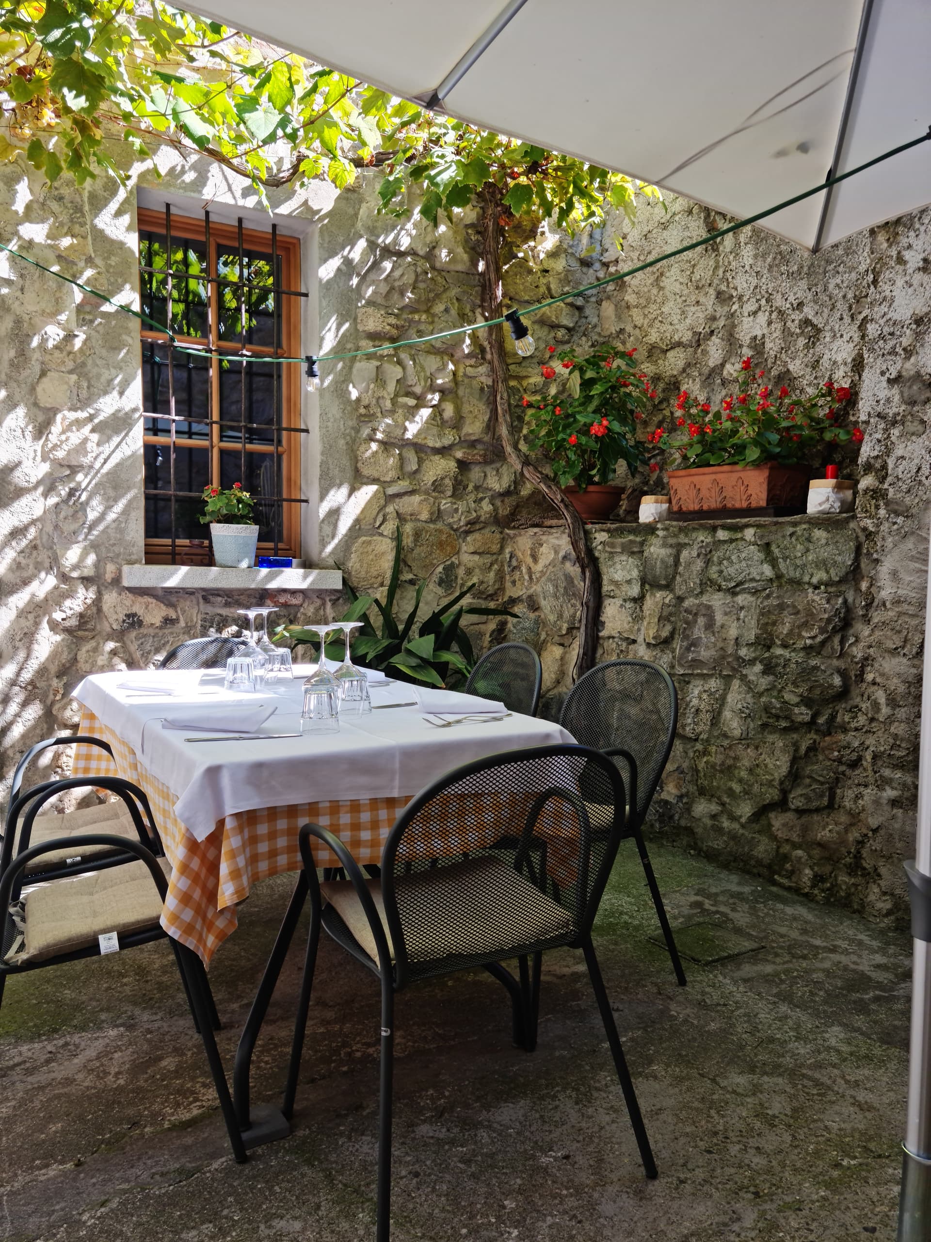Immagine di copertina del ristorante Osteria Sali e Tabacchi