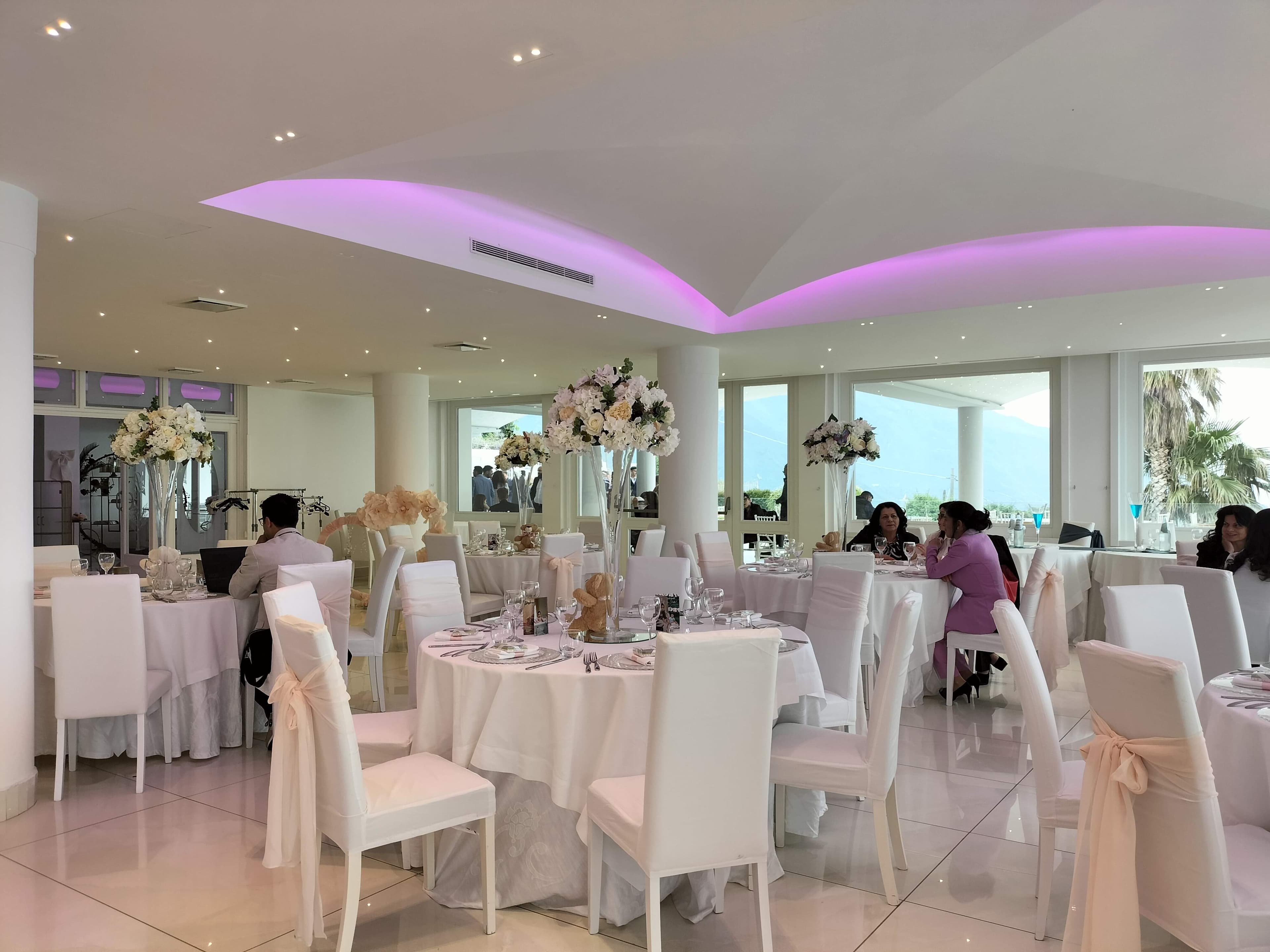 Villa Ristorante Le Chateau - Ristorante a Lettere