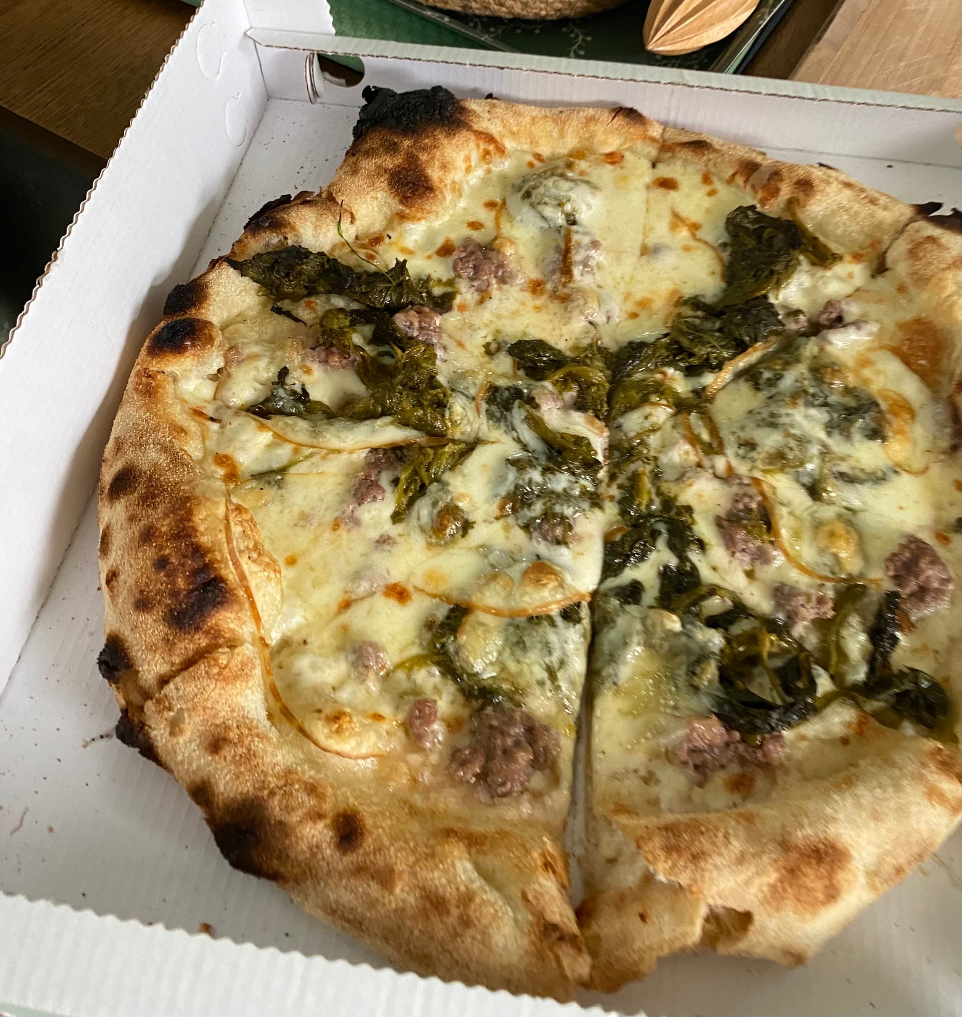 Immagine di copertina del ristorante Deniku's Pizza
