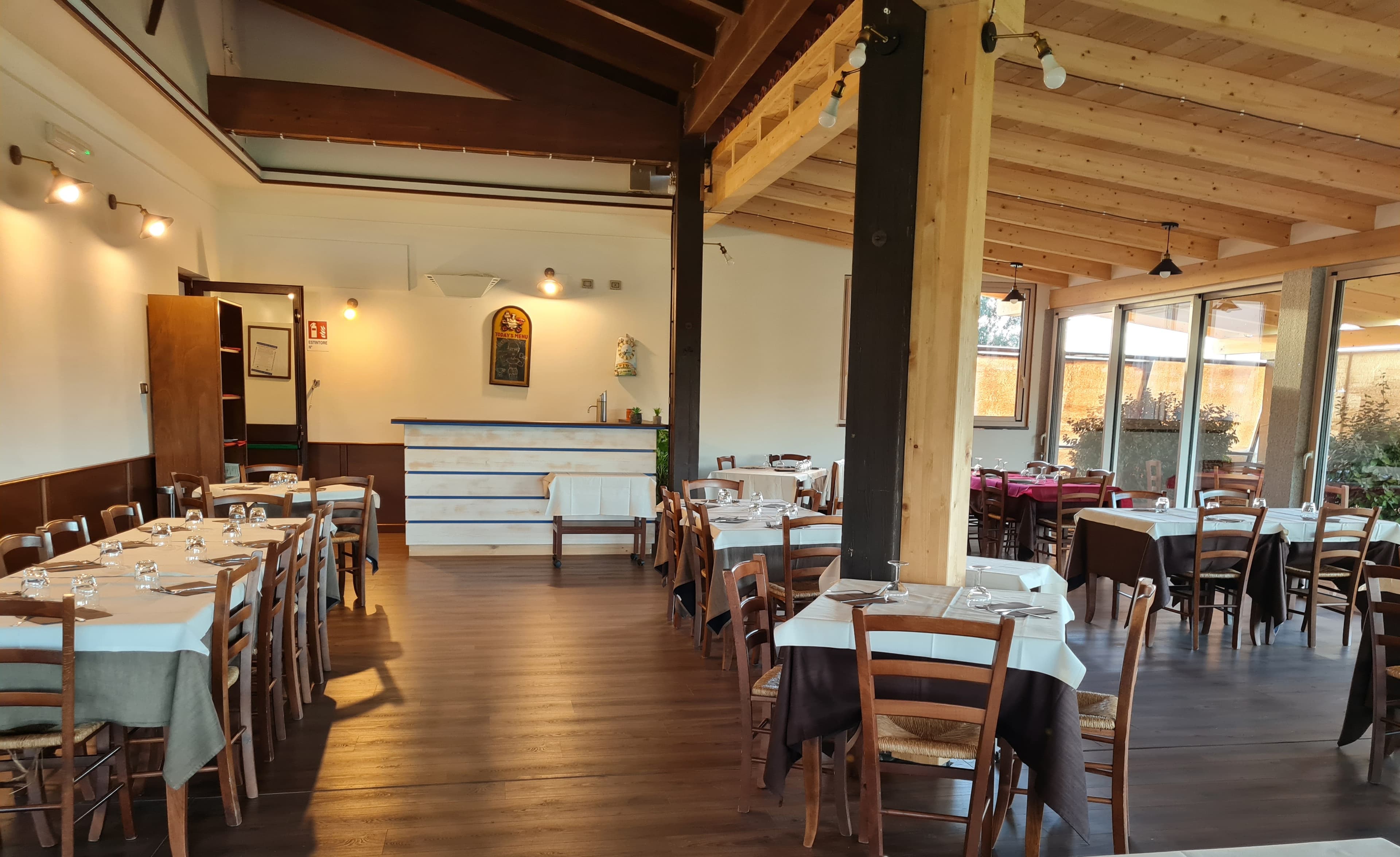 La Vecchia Scuola - Ristorante a Marceddi